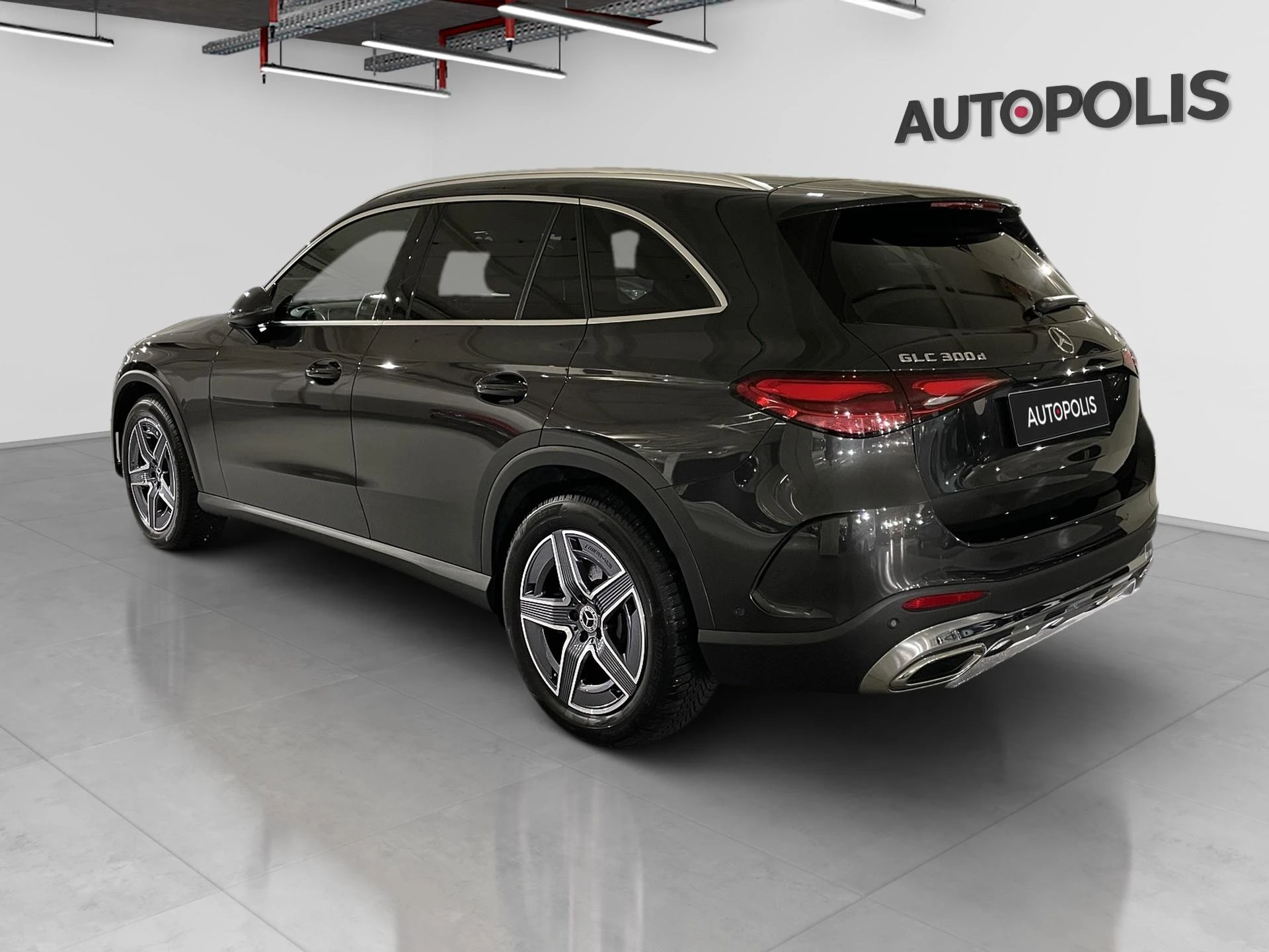 Mercedes-Benz-GLC-image-12