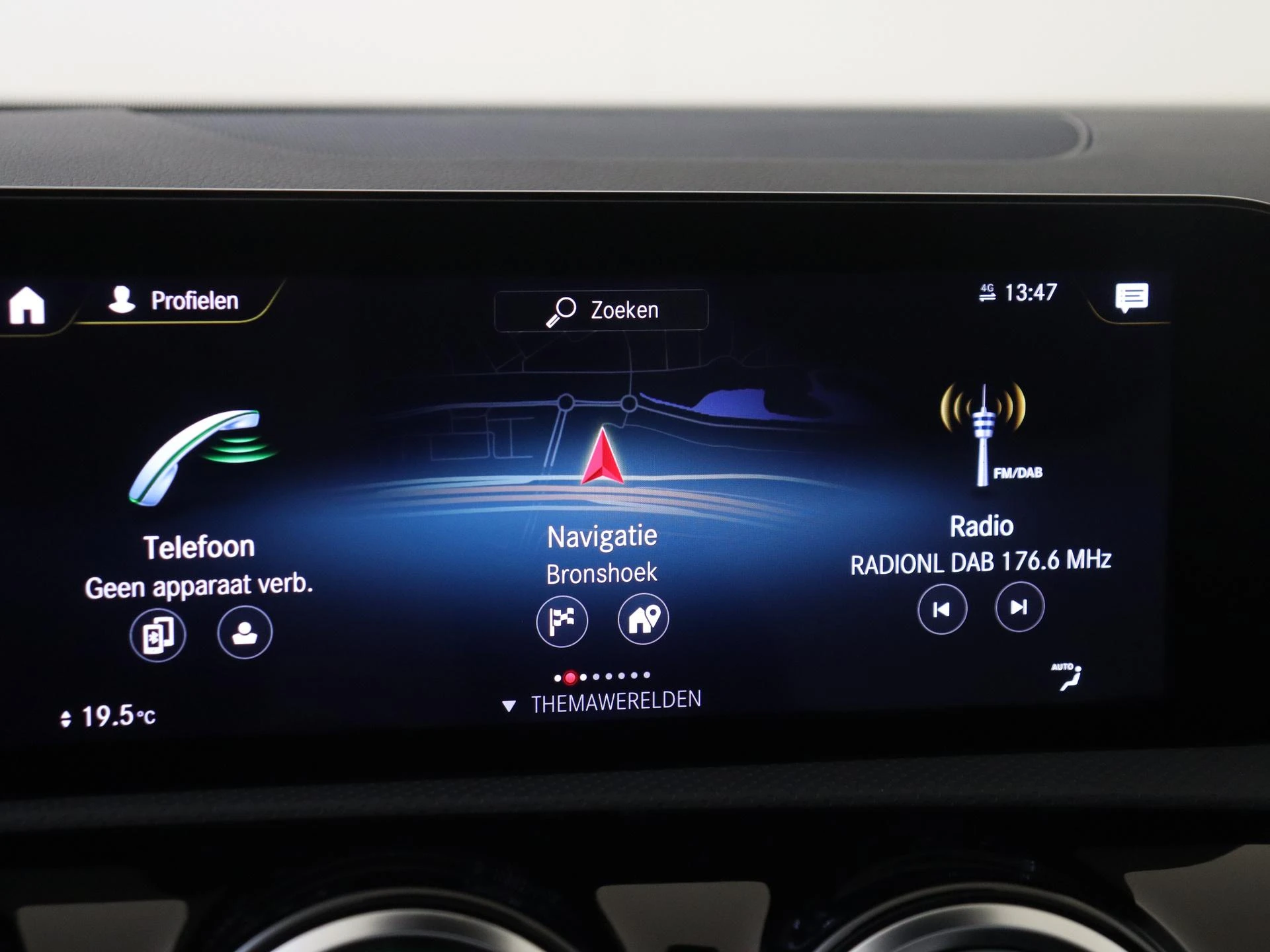 Mercedes-Benz-A-Klasse-image-15