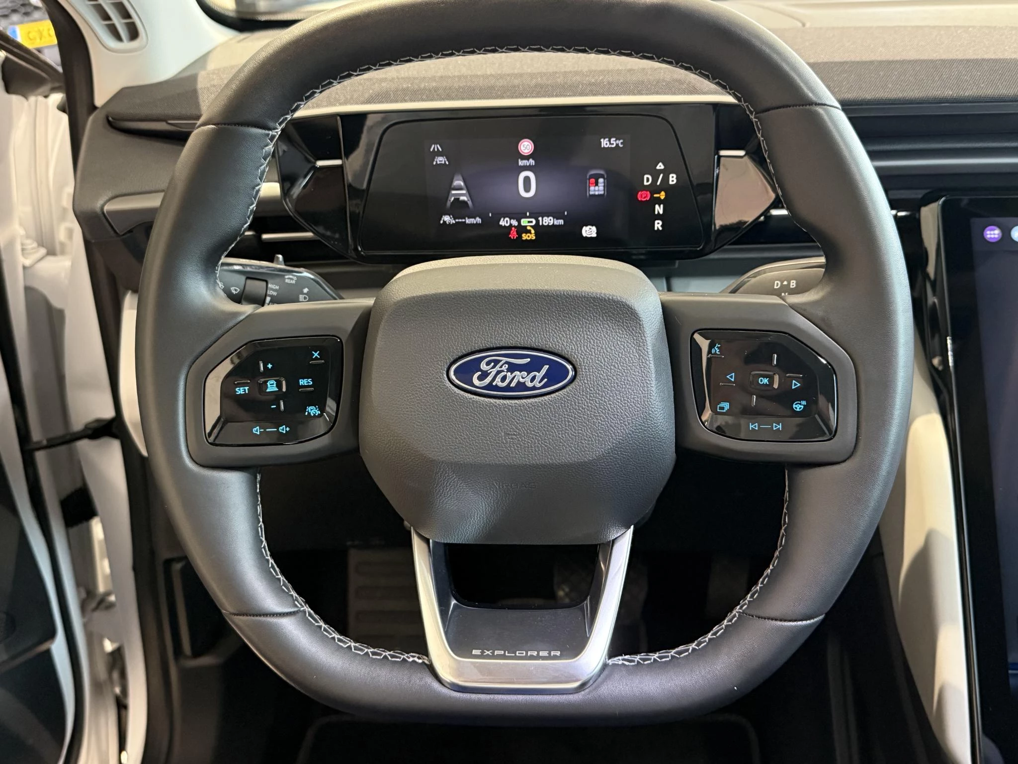 Ford Explorer Extended Range RWD 77 kWh