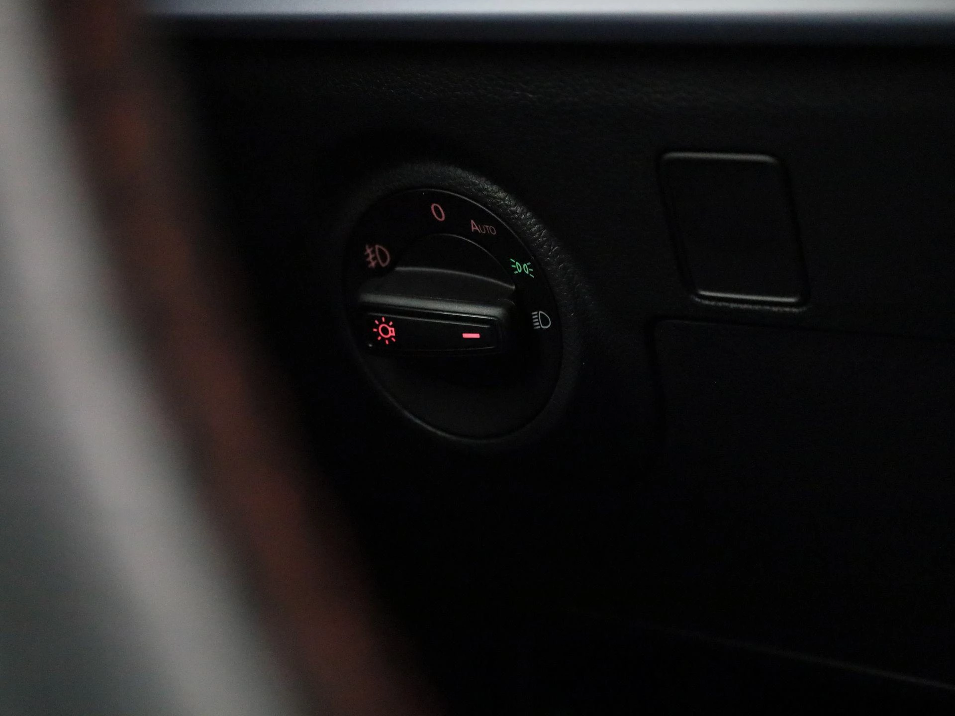 SEAT-Arona-image-20