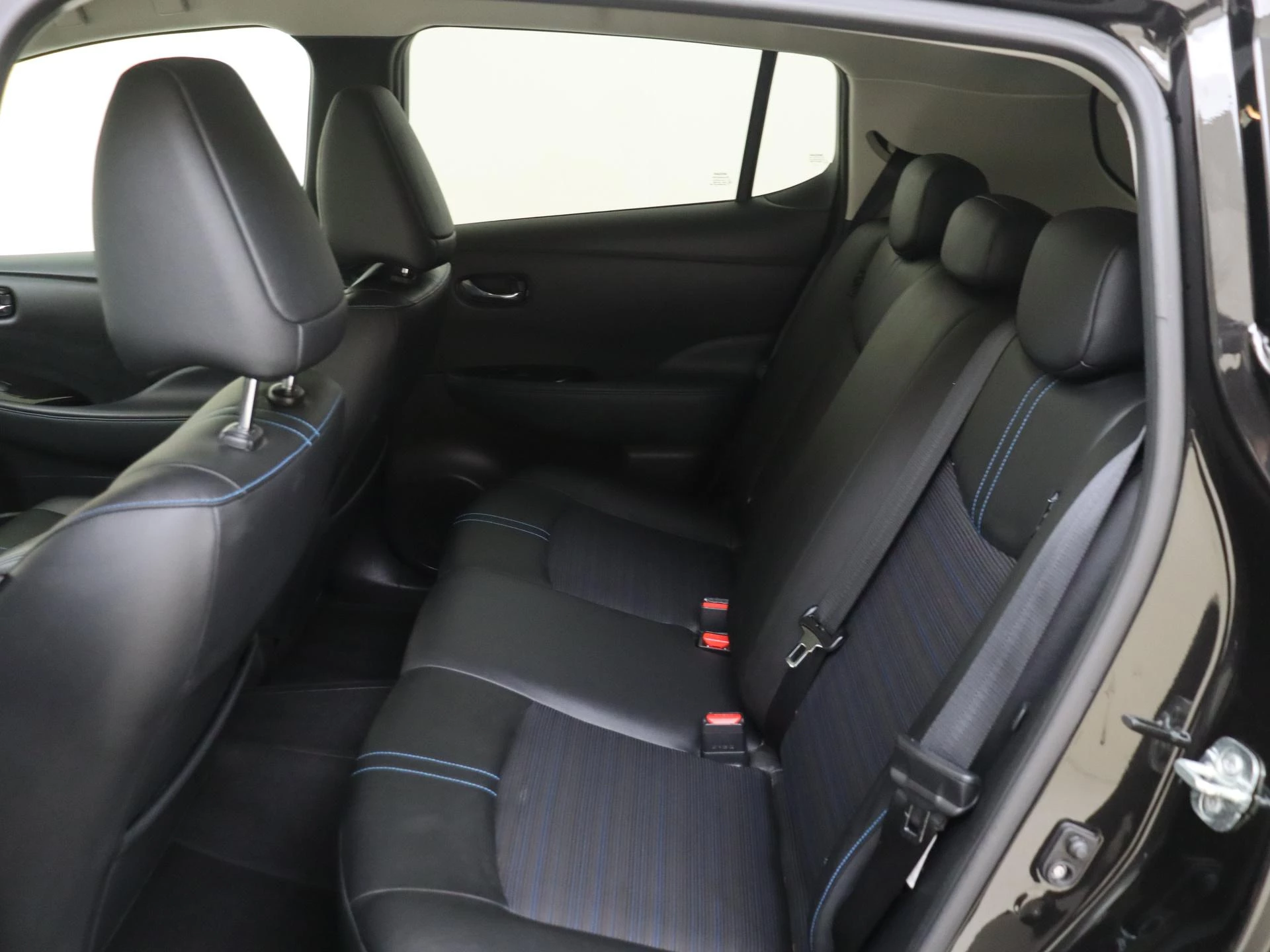 Nissan-Leaf-image-12