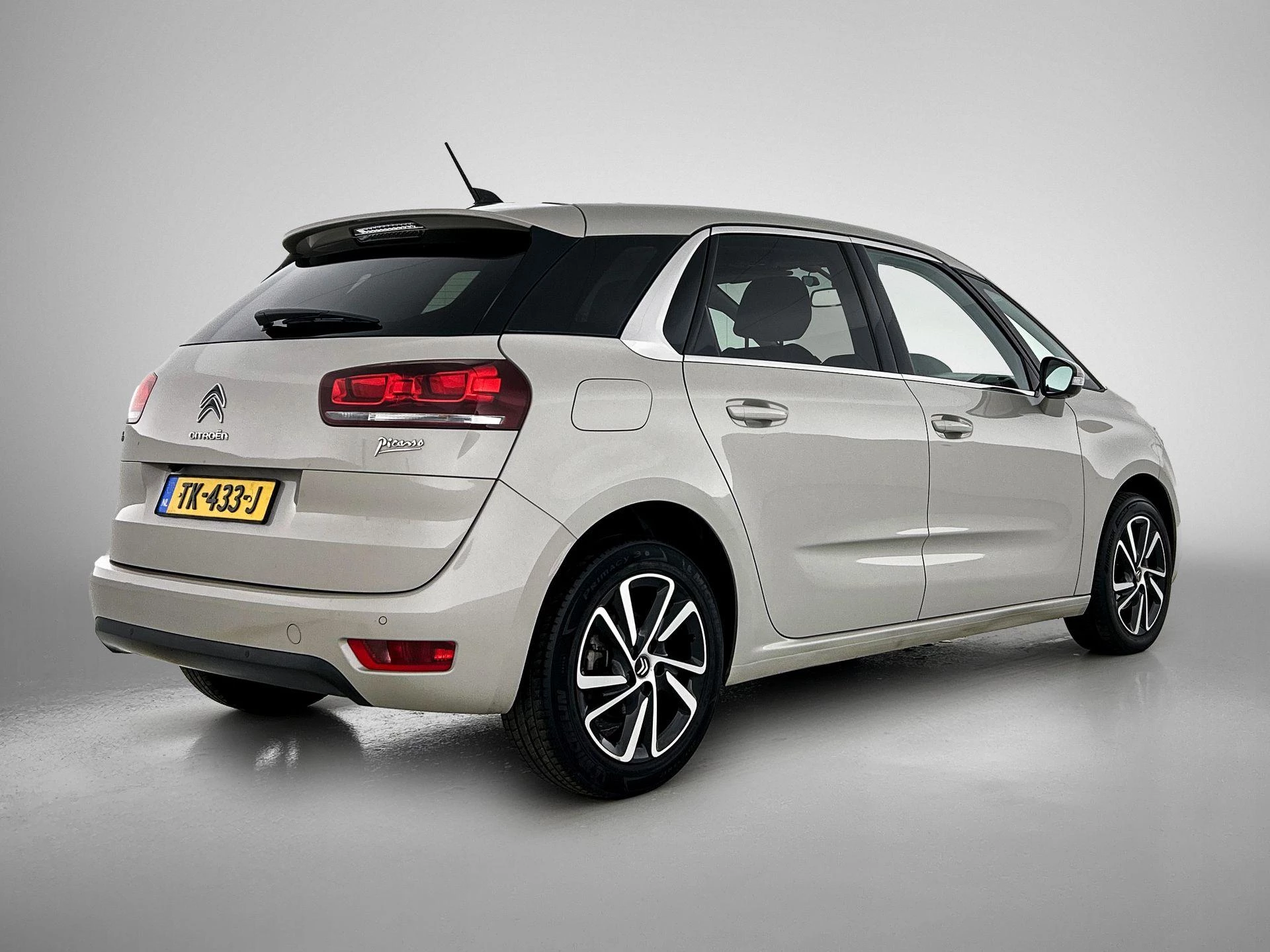 Citroën-C4 Picasso-image-3