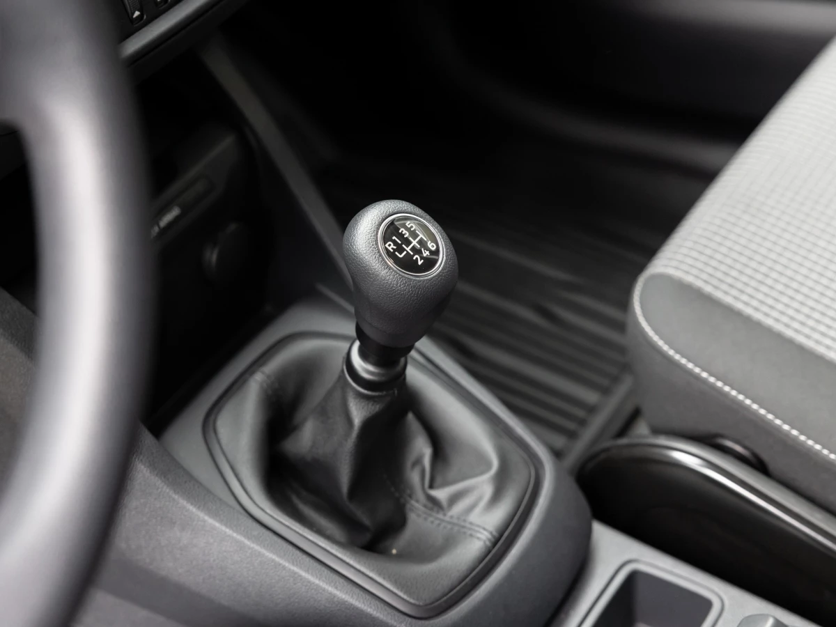 Ford-Transit Courier-image-14