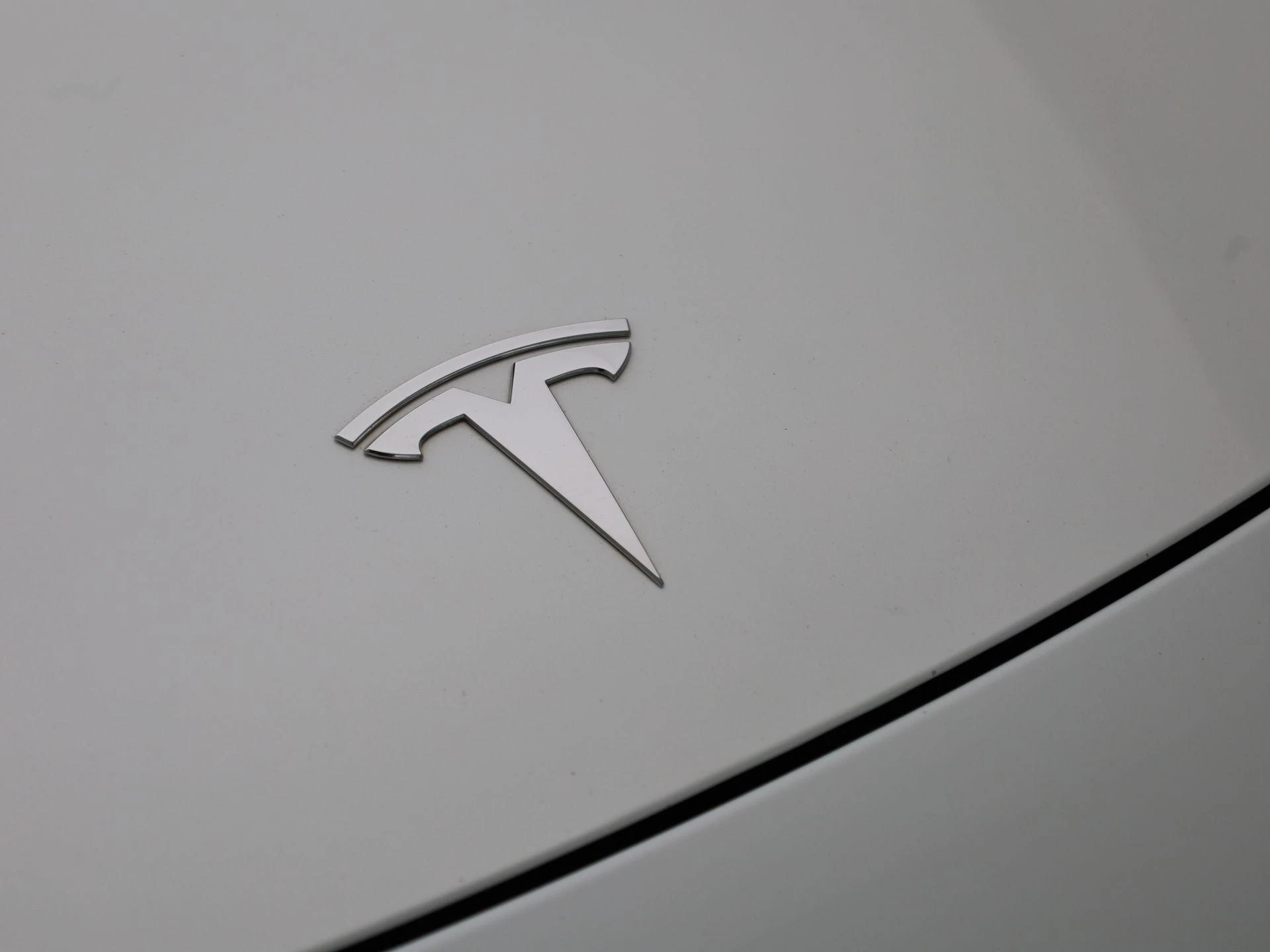 Tesla-Model 3-image-31