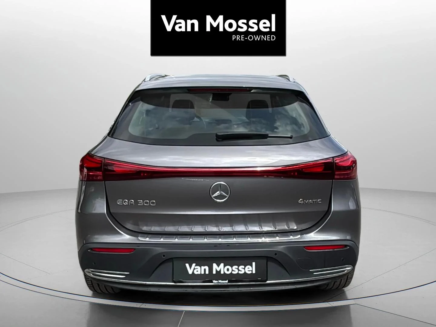 Mercedes-Benz-EQA-image-3