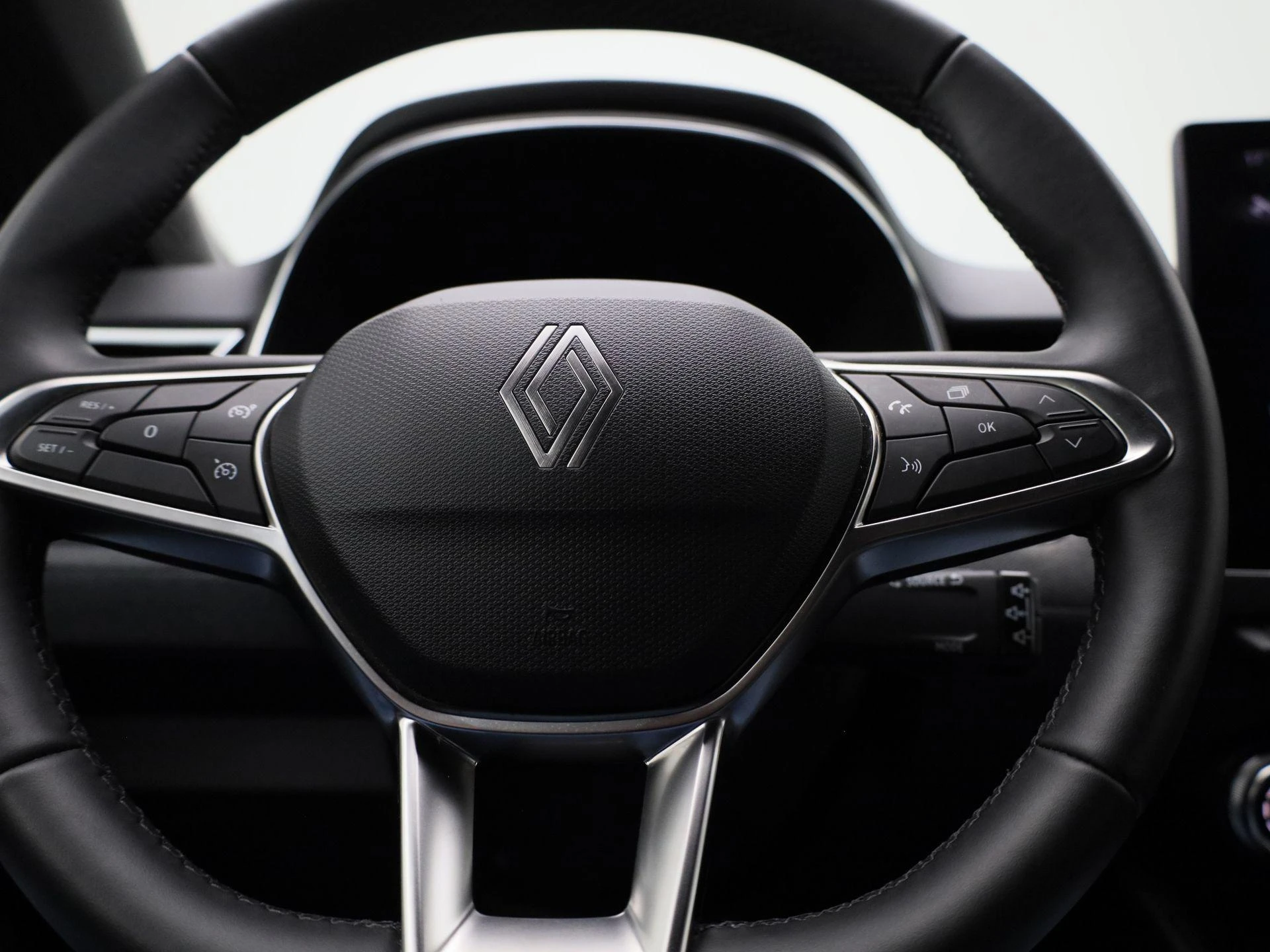 Renault-Clio-image-25