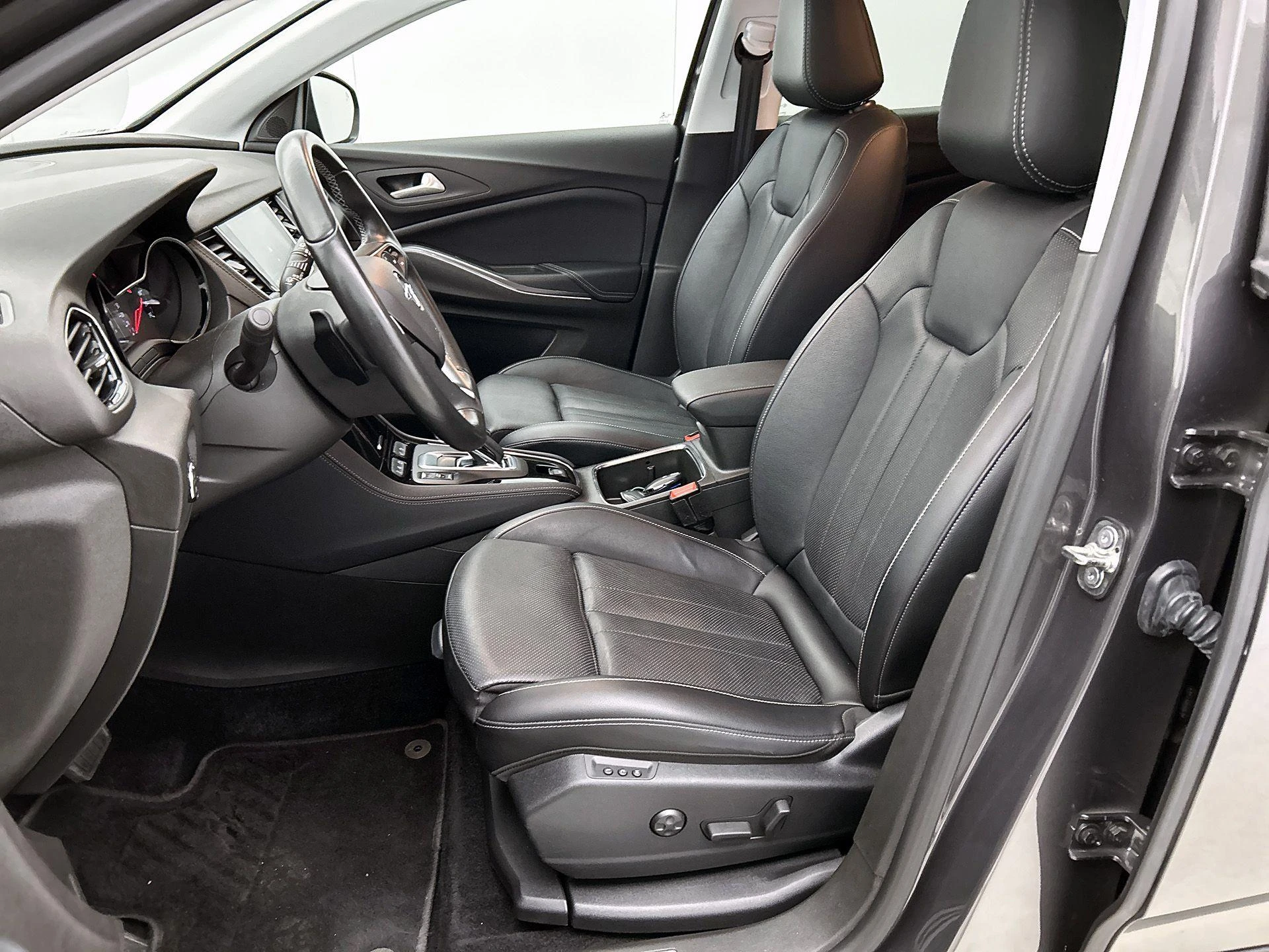 Opel-Grandland X-image-44