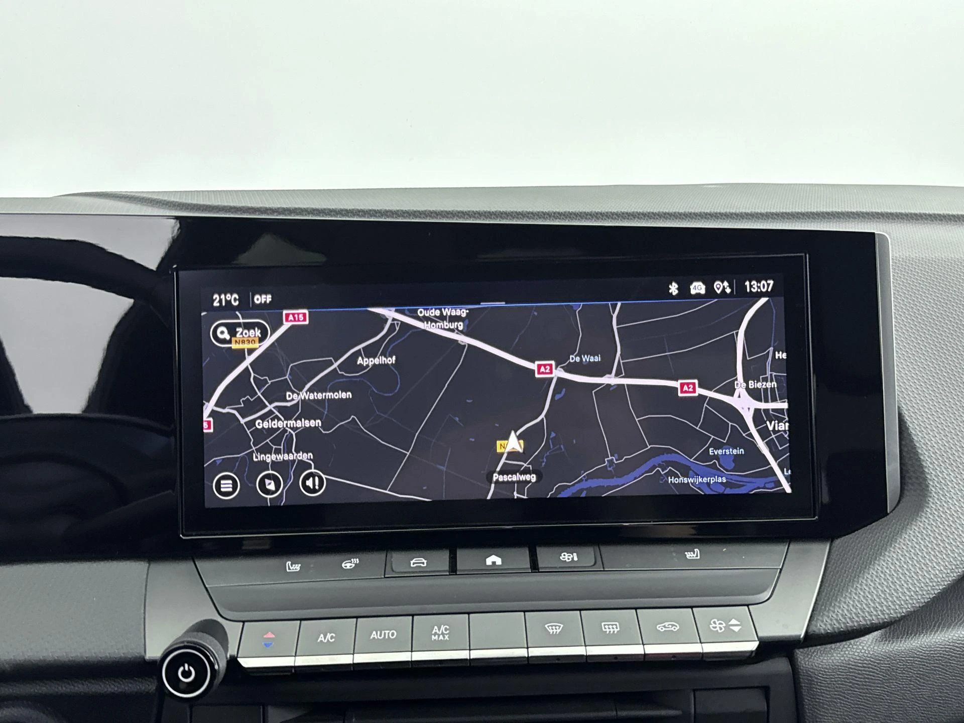 Opel-Astra-image-13
