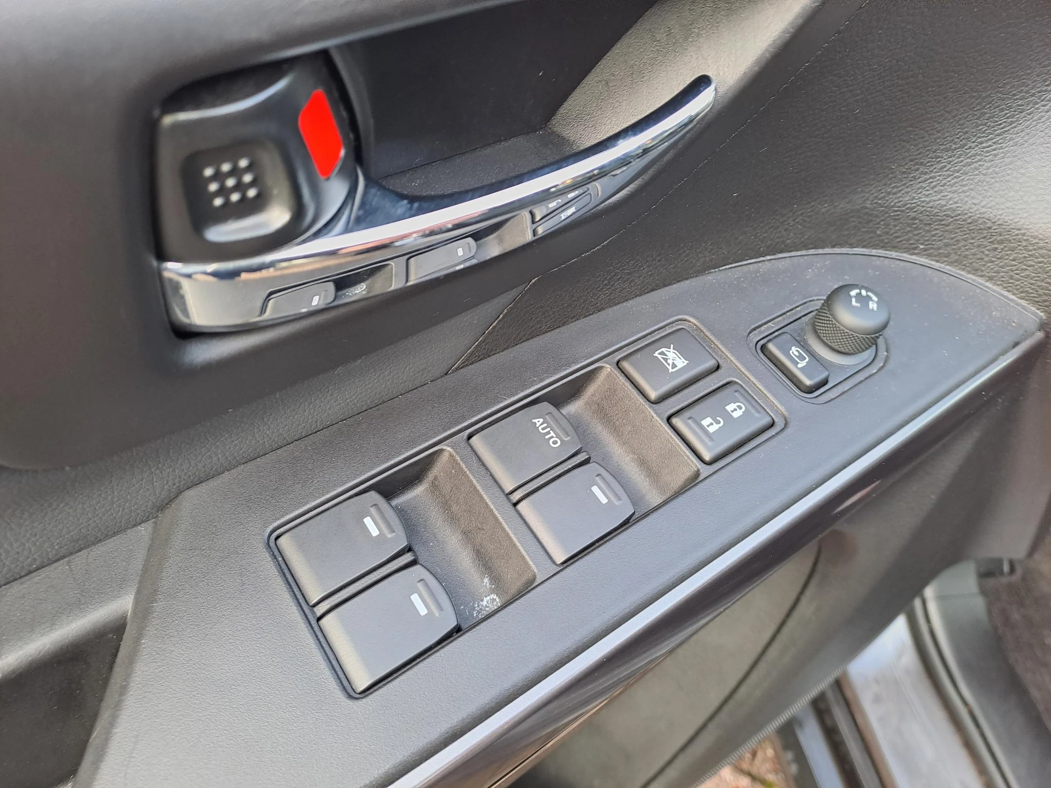 Suzuki-S-Cross-image-11
