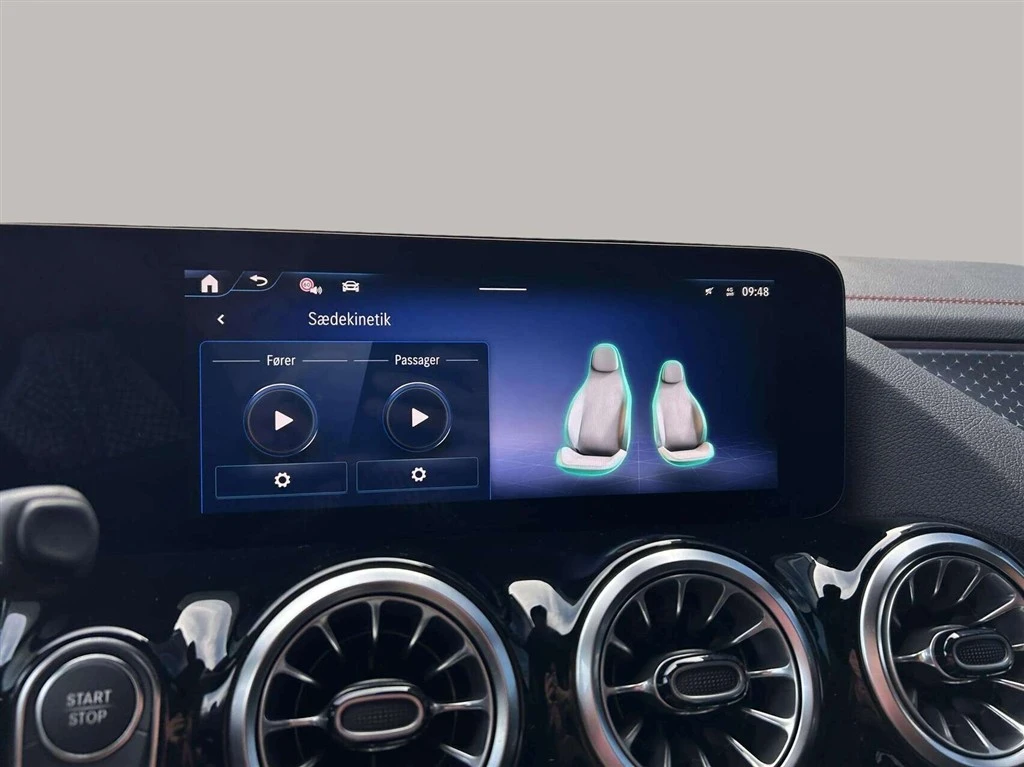 Mercedes-Benz-EQA-image-15
