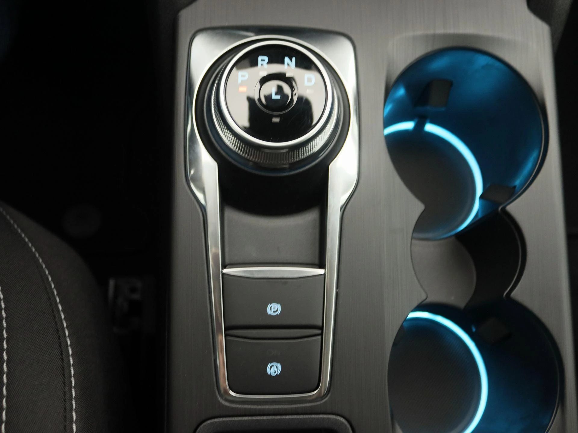 Ford-Kuga-image-8