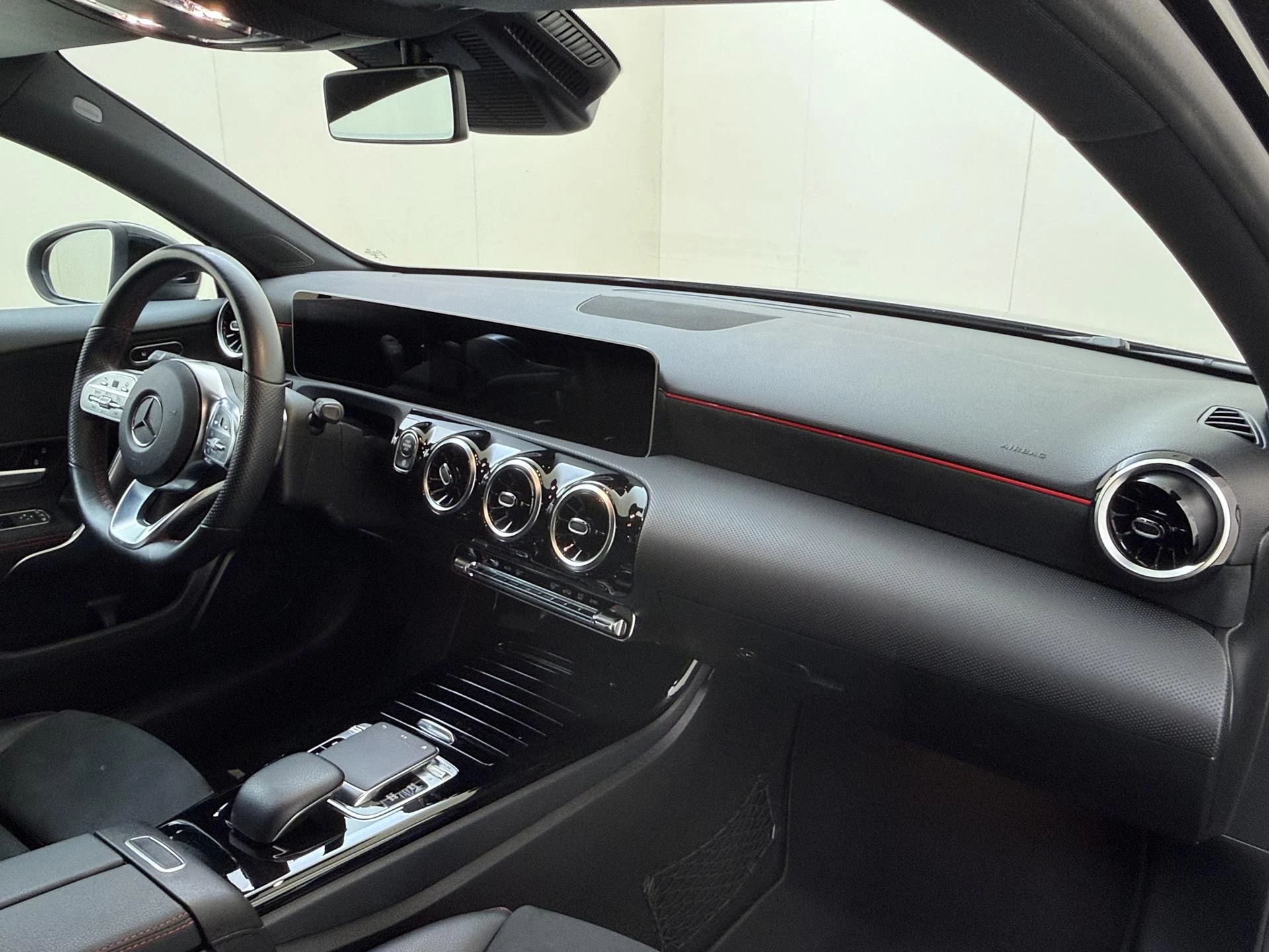 Mercedes-Benz-A-Klasse-image-10