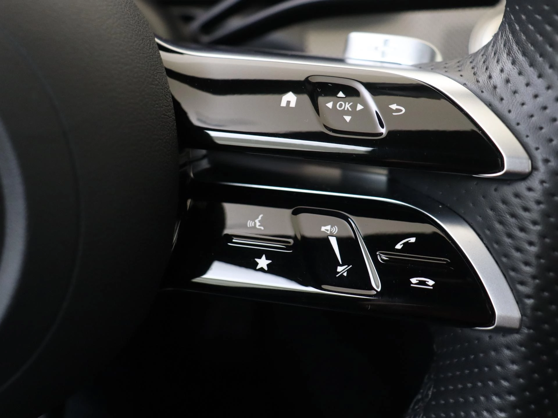 Mercedes-Benz-C-Klasse-image-17