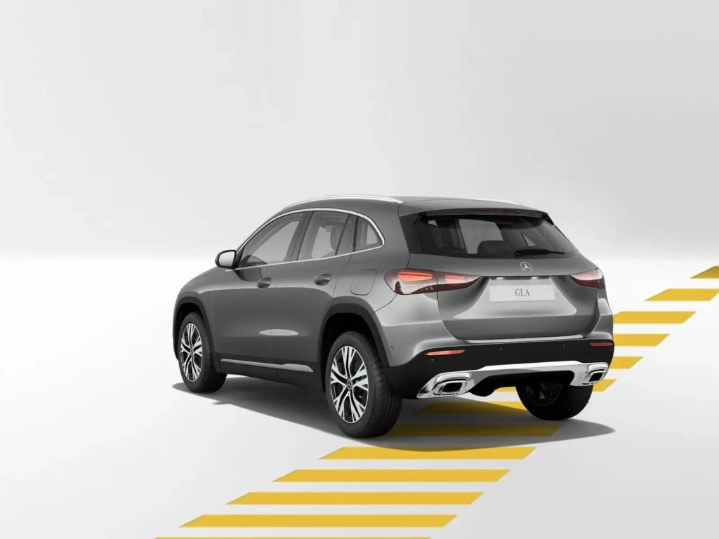 Mercedes-Benz-GLA 200-image-4