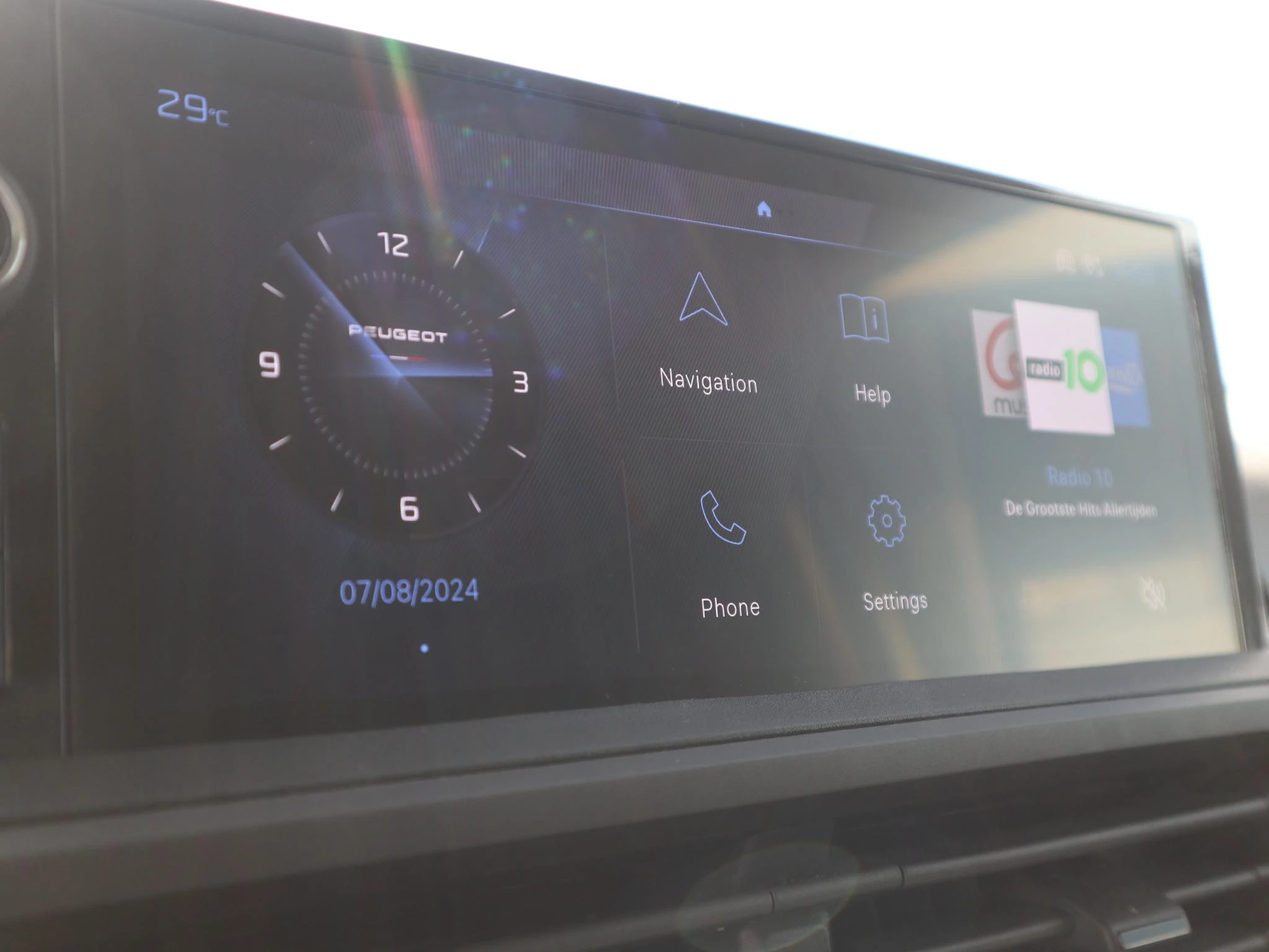 Peugeot-e-Expert-image-9