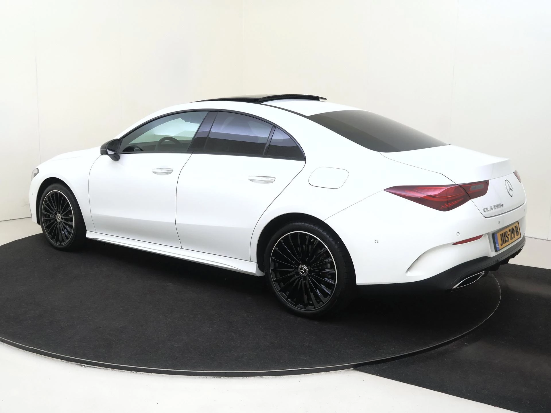 Mercedes-Benz CLA 250 e Business Solution AMG