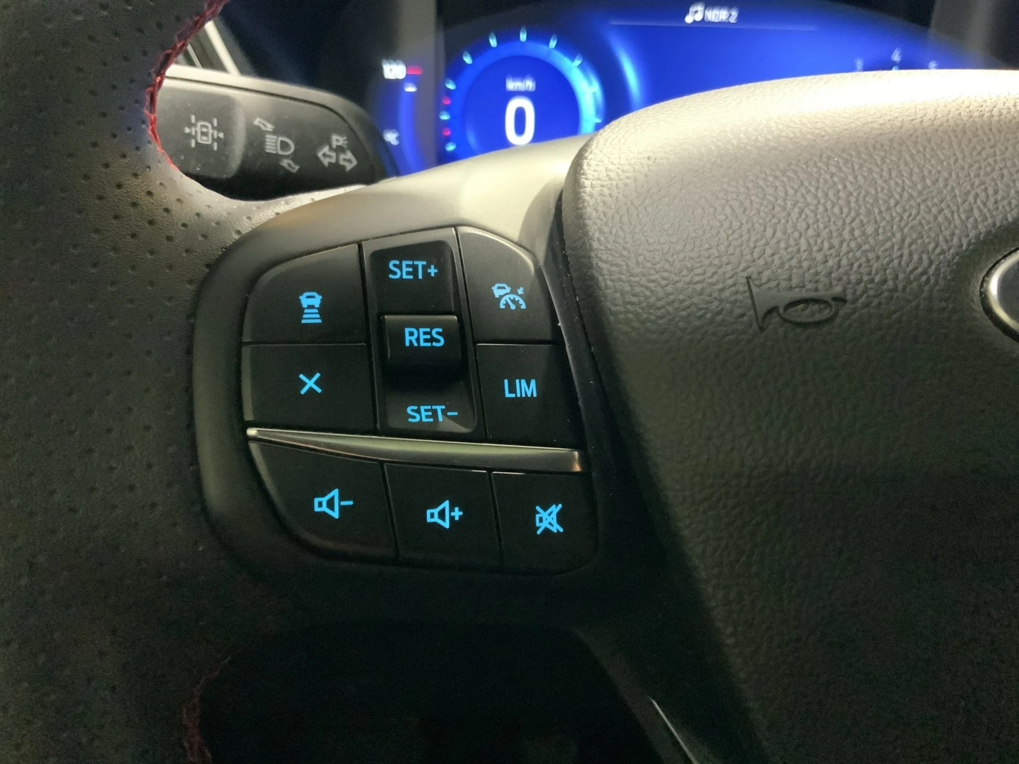 Ford-Kuga-image-21