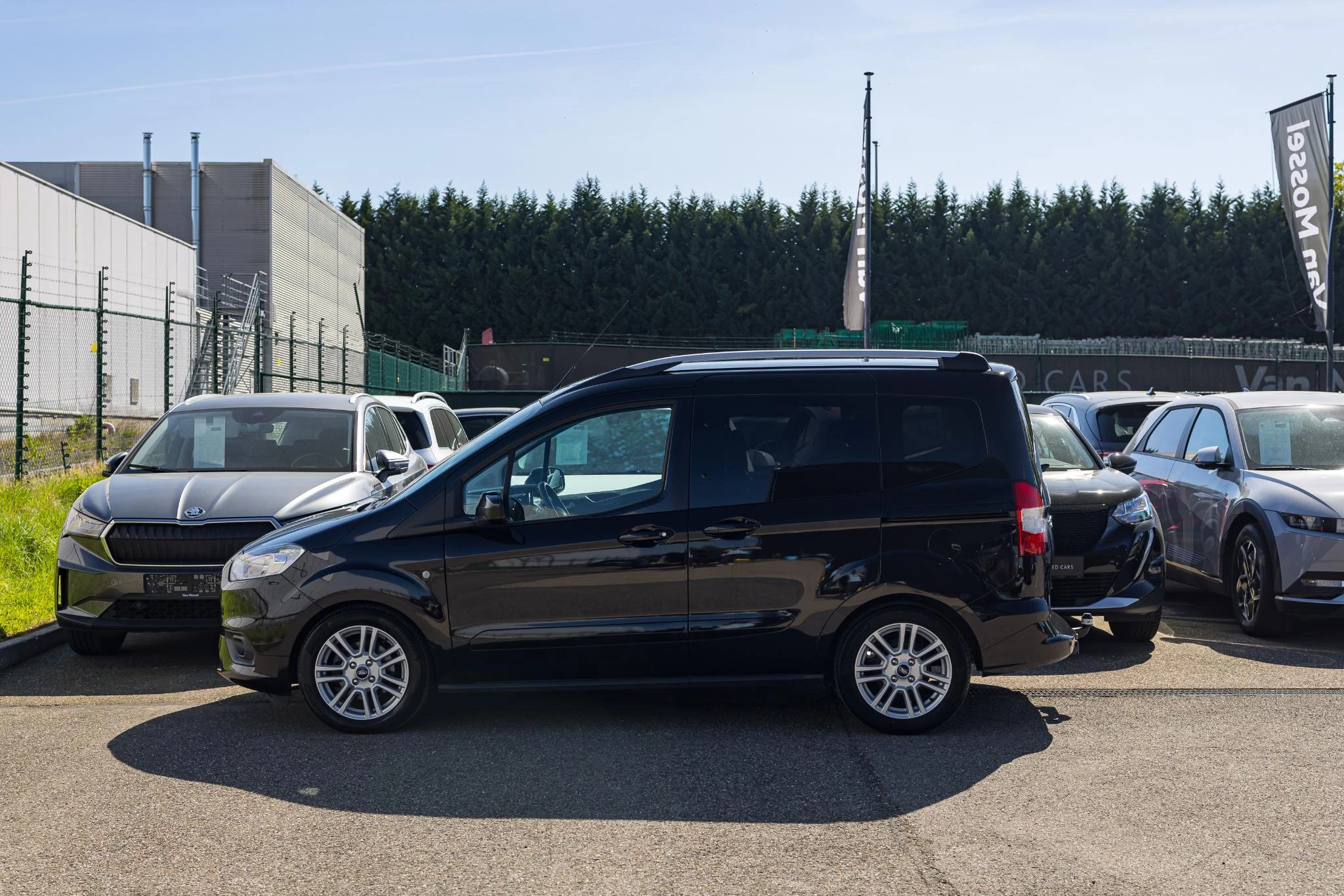 Ford Tourneo 1.5 TDCi 75kW Ambiente