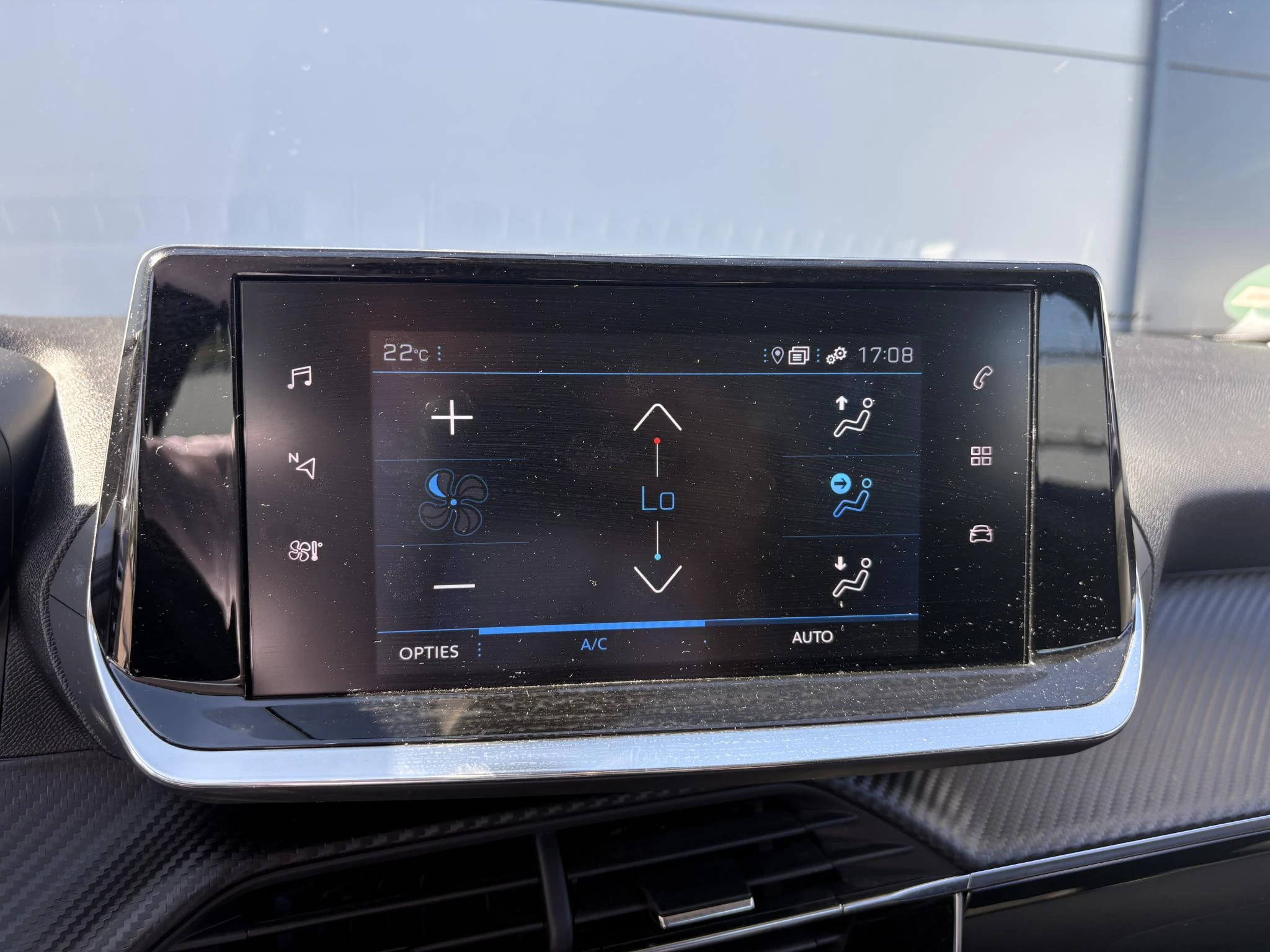 Peugeot-2008-image-18