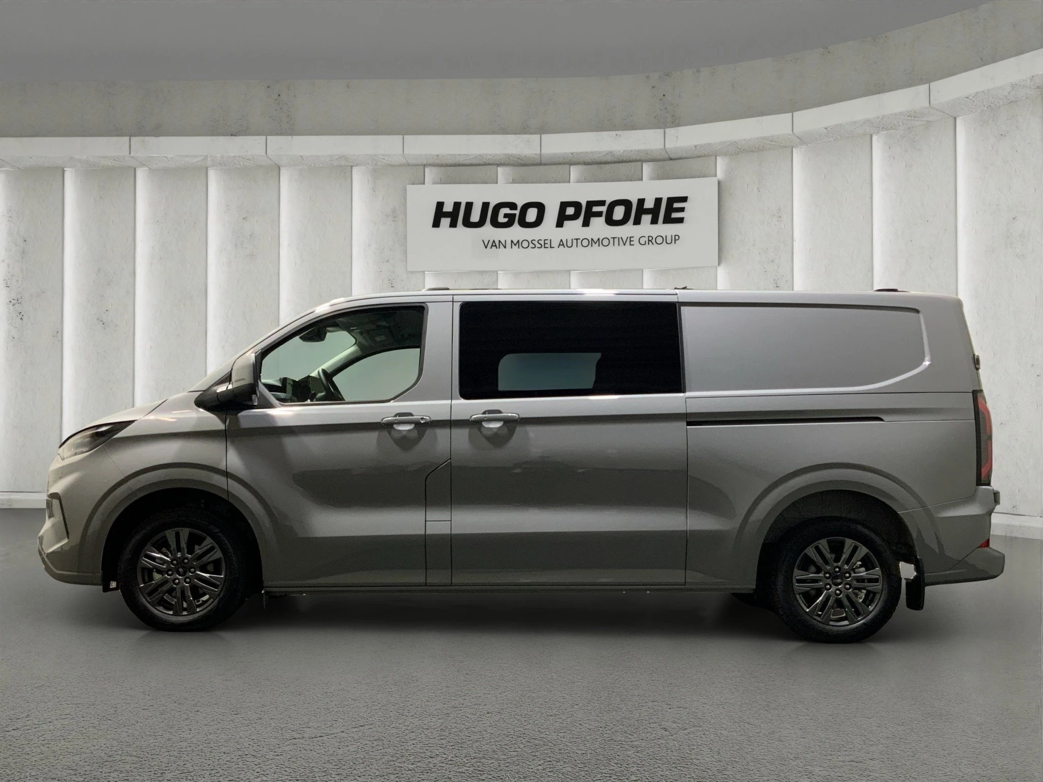 Ford-Transit Custom-image-1