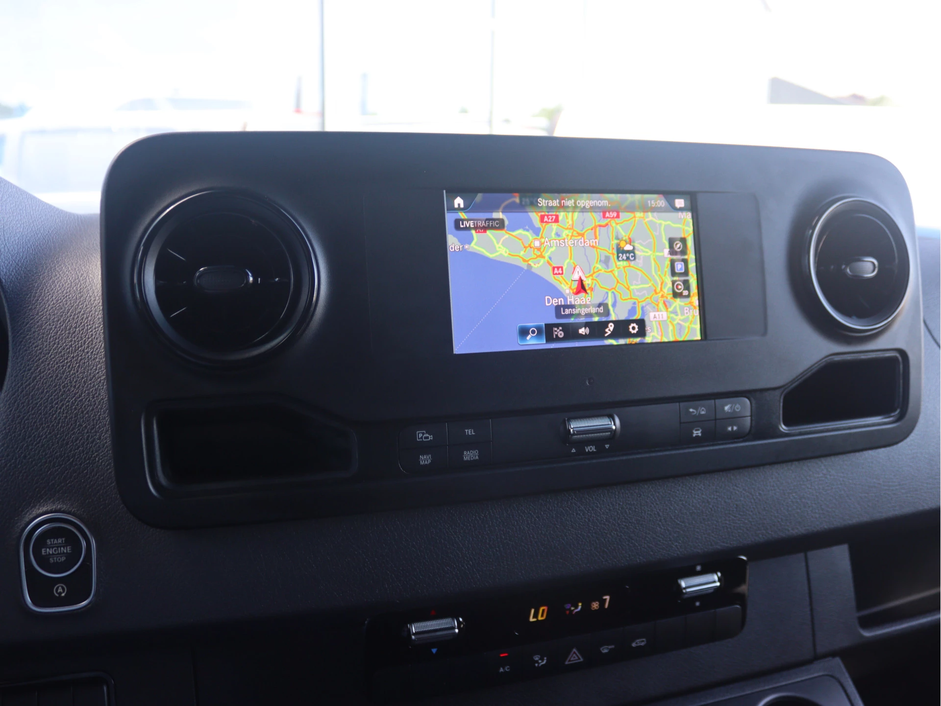 Mercedes-Benz-Sprinter-image-10