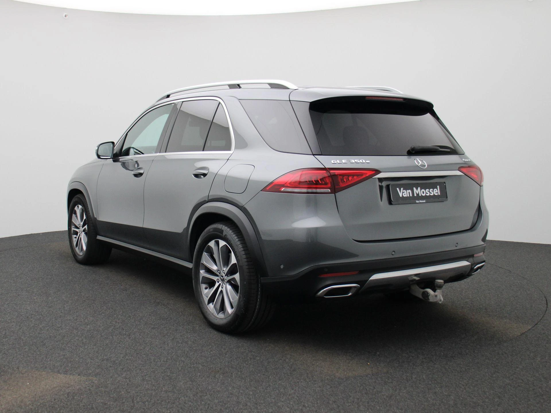 Mercedes-Benz-GLE-image-1
