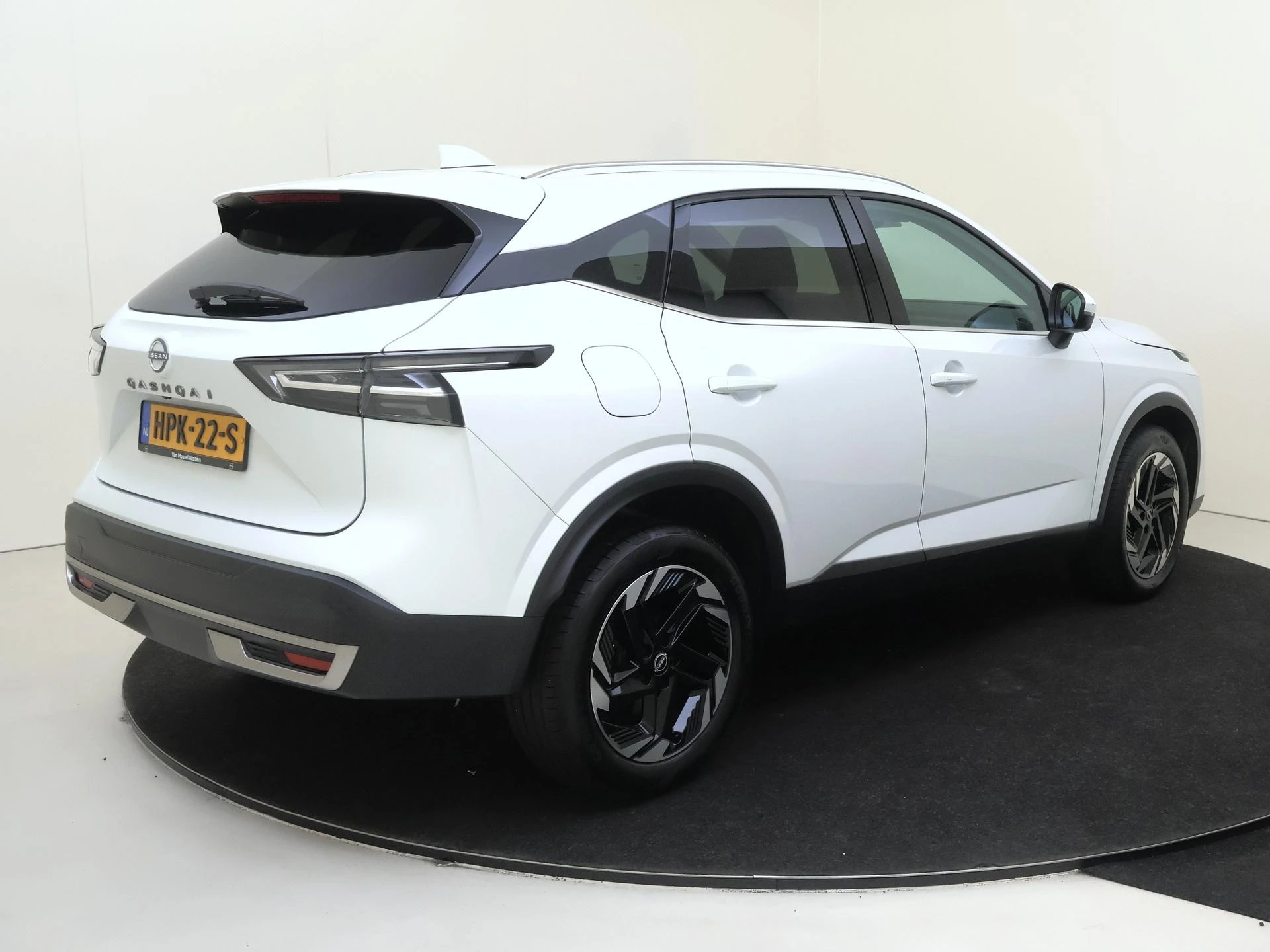 Nissan-QASHQAI-image-3