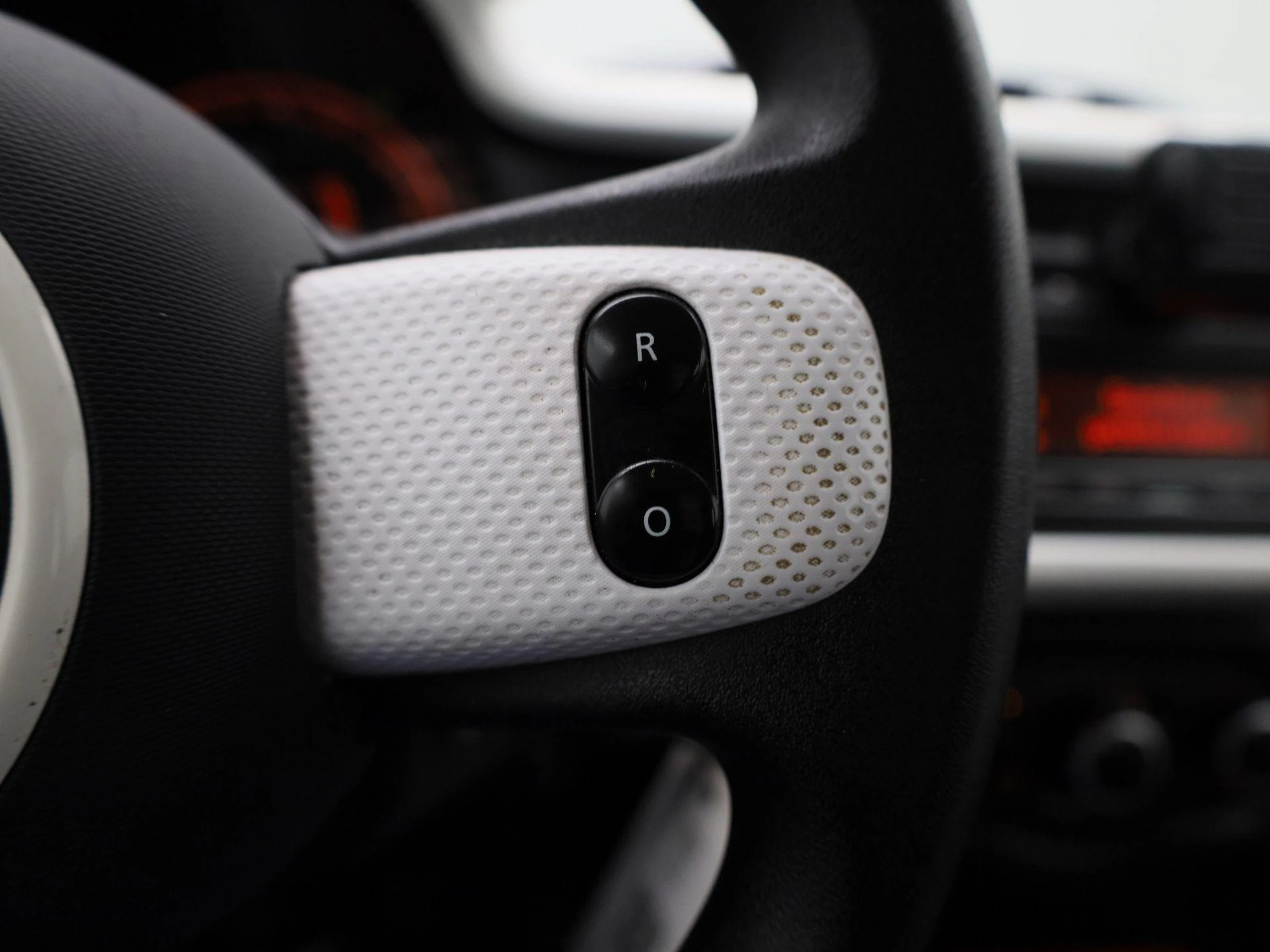 Renault-Twingo-image-14