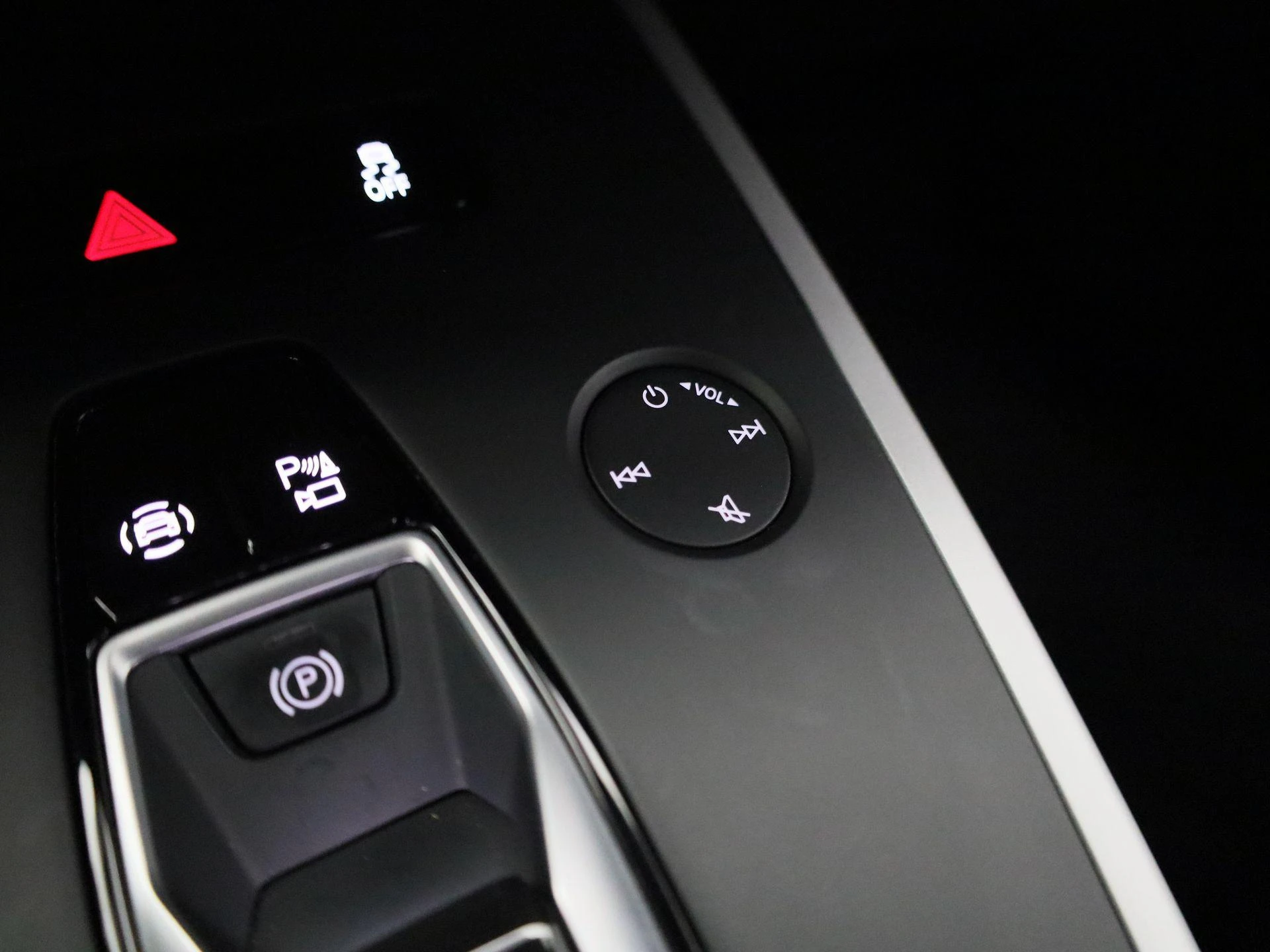 Audi-Q4 Sportback e-tron-image-32