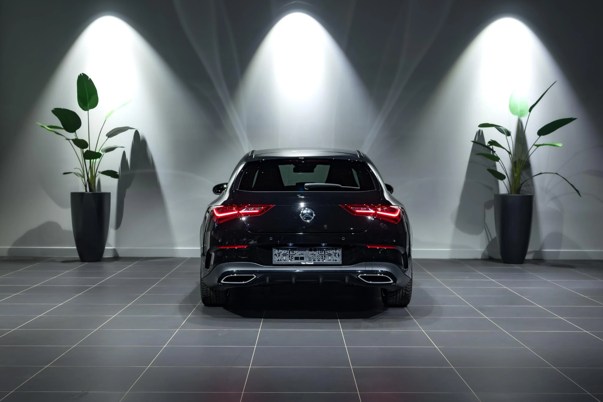 Mercedes-Benz-CLA-image-4