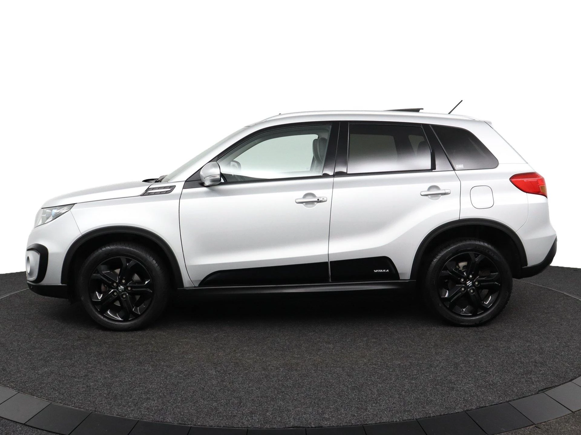 Suzuki-Vitara-image-2