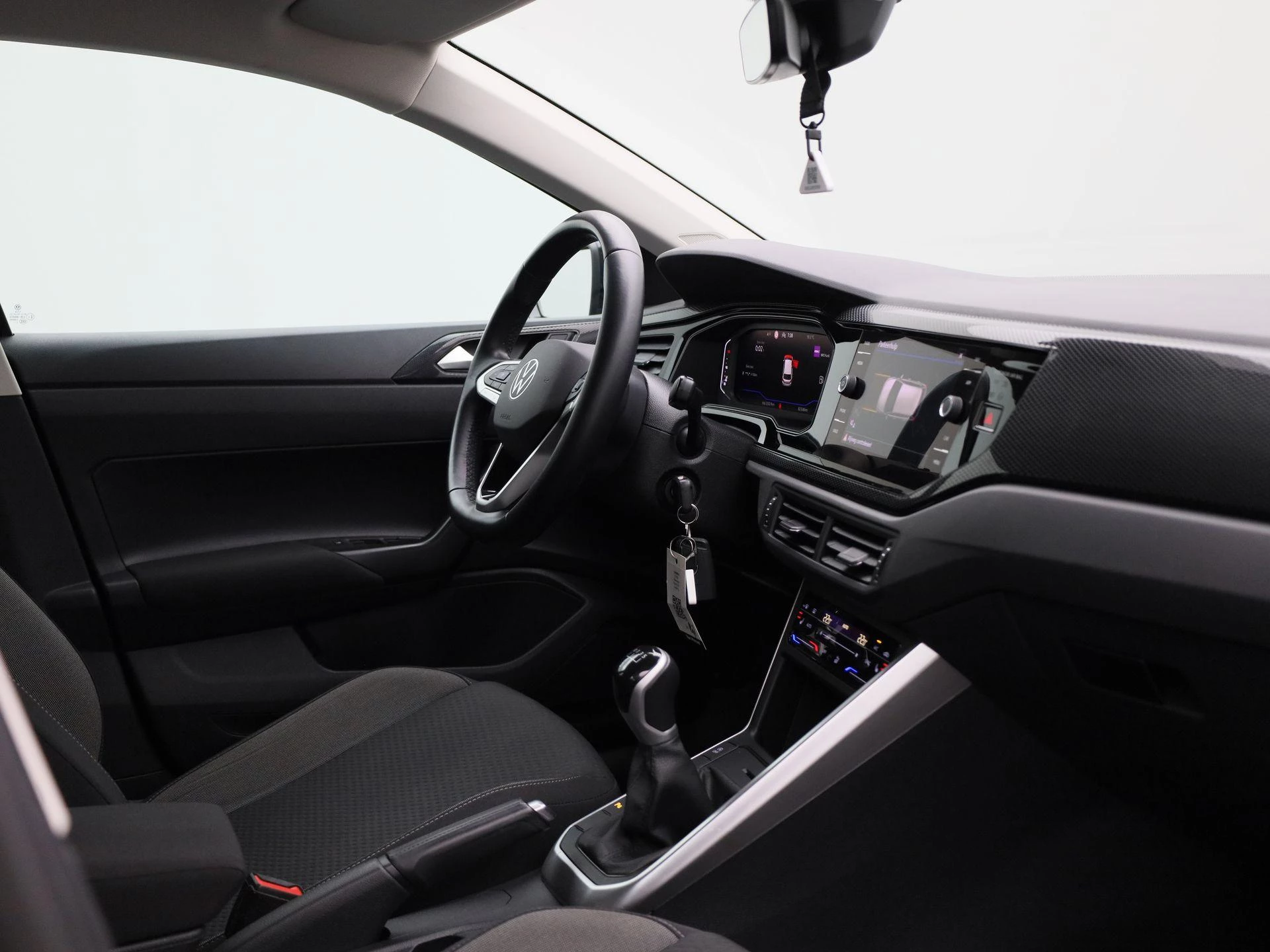 Volkswagen-Polo-image-30