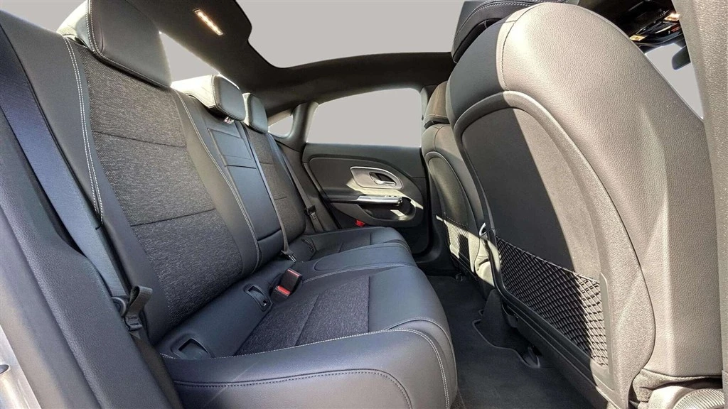 Mercedes-Benz-CLA-image-22