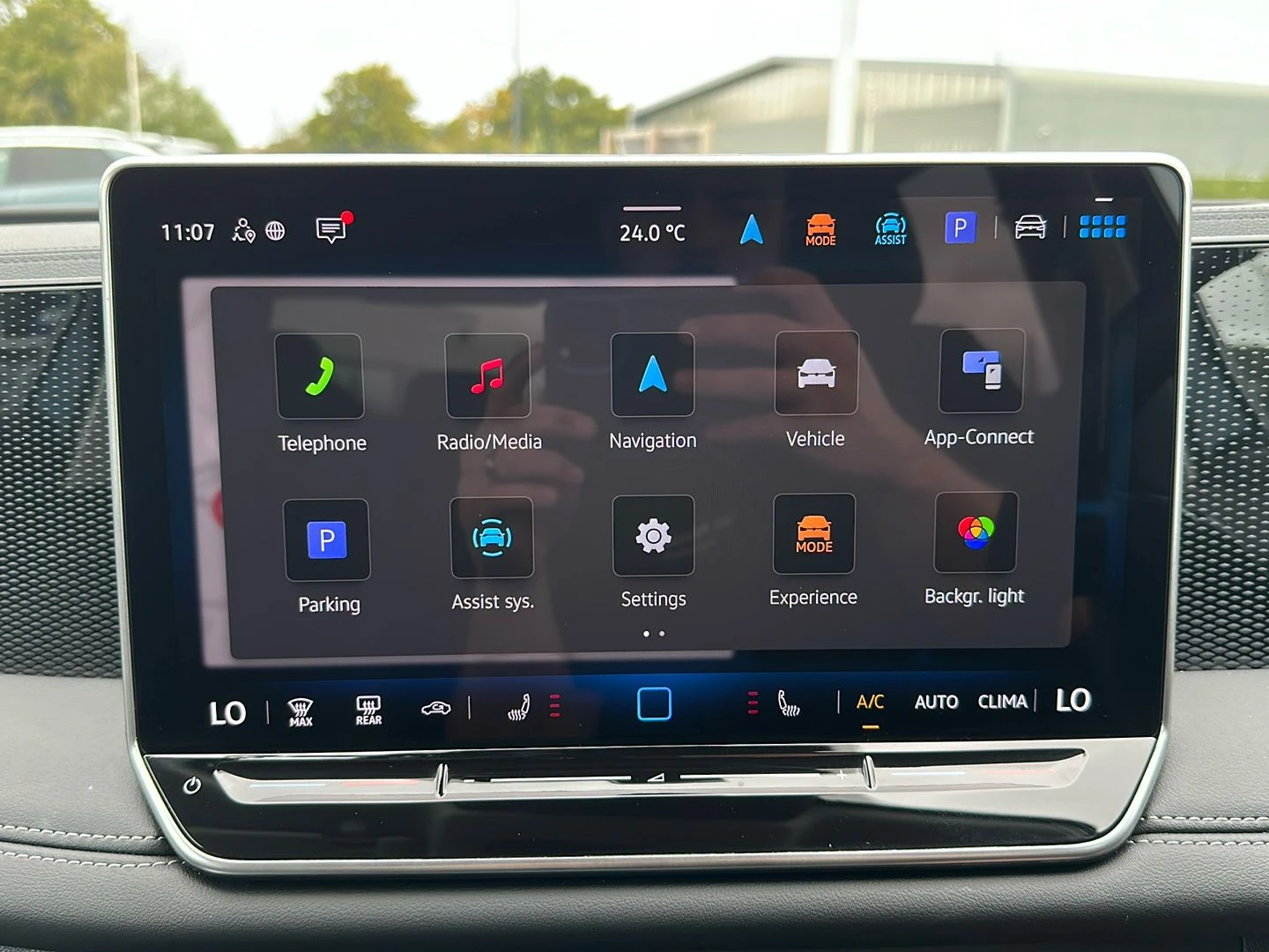 Volkswagen-Tiguan-image-10