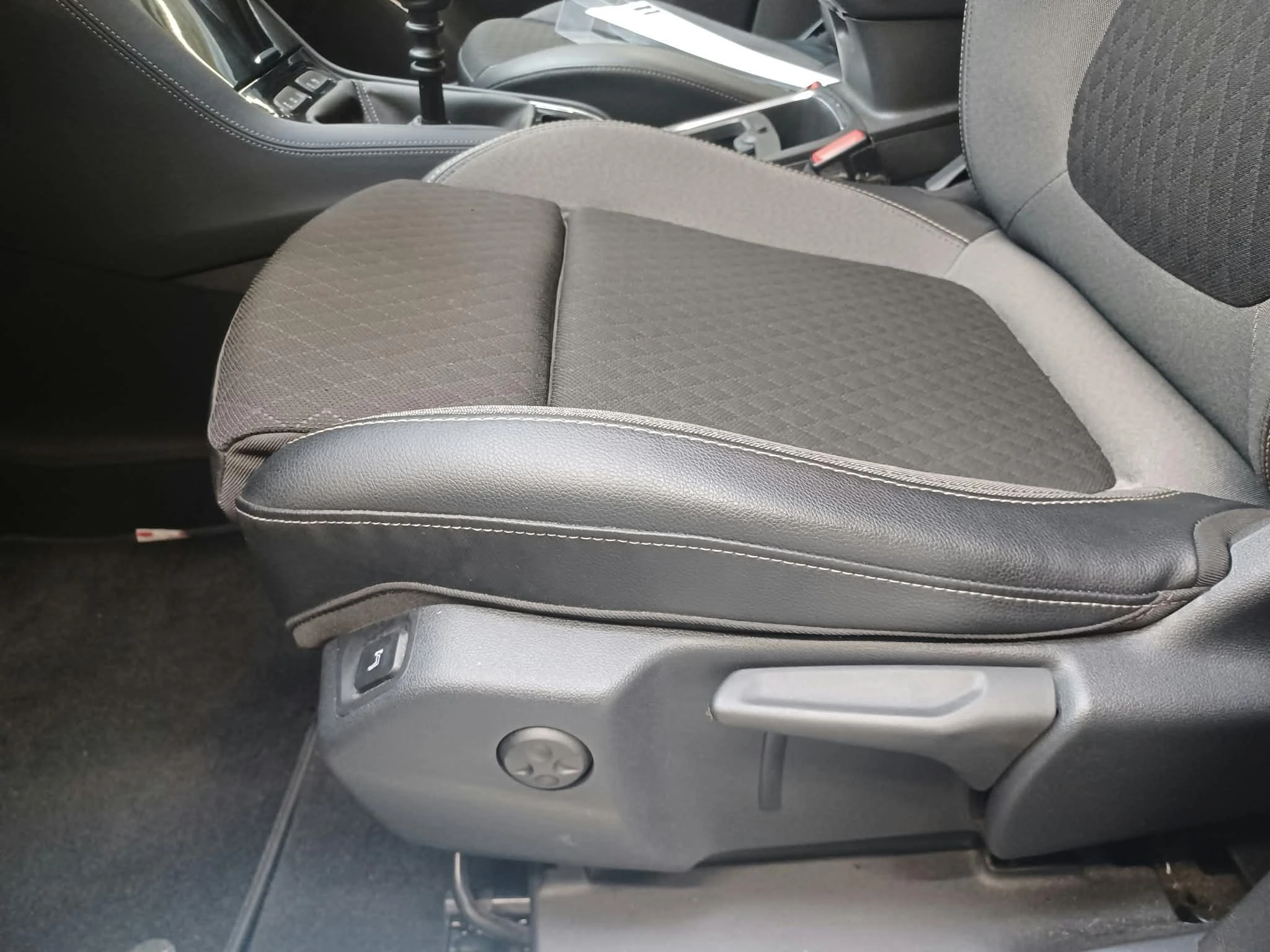 Opel-Grandland X-image-16