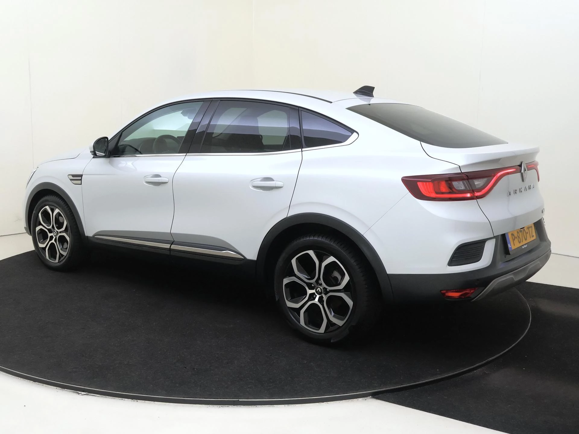 Renault Arkana 1.6 E-Tech Hybrid 145 Intens