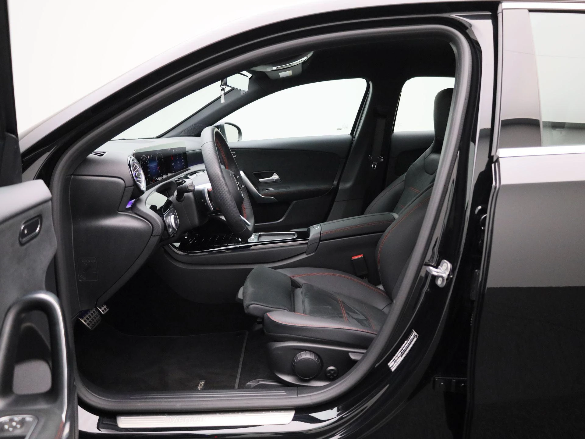 Mercedes-Benz-Classe A-image-8