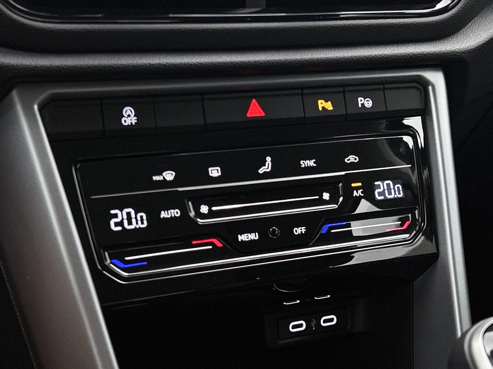Volkswagen-T-Roc-image-14