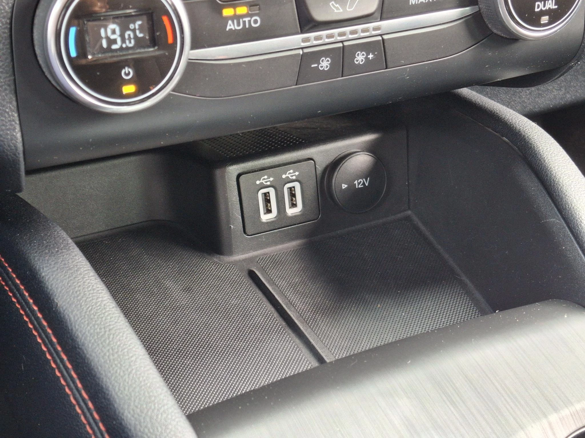 Ford-Kuga-image-23