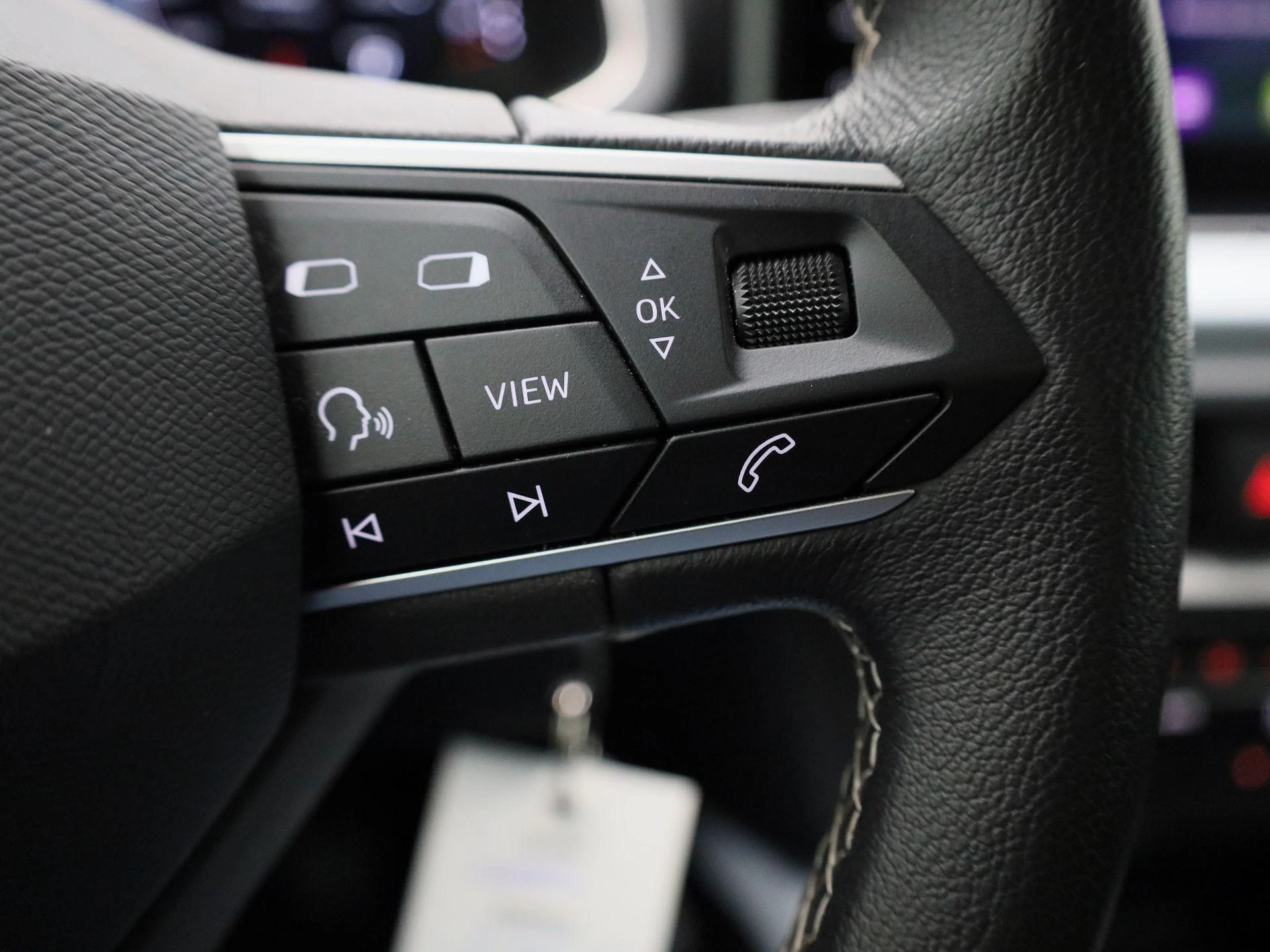 SEAT-Arona-image-15
