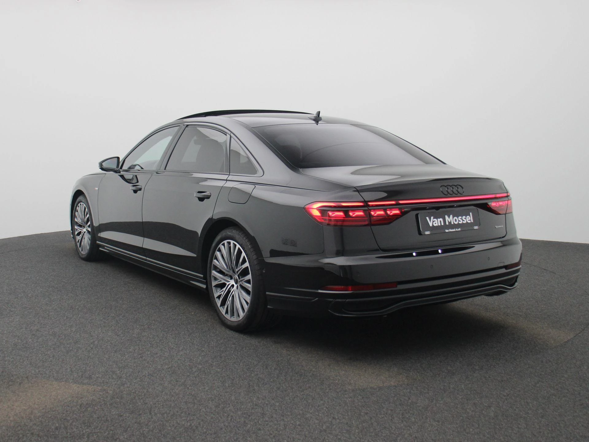 Audi A8 60 TFSI e quattro Lang 340 PK