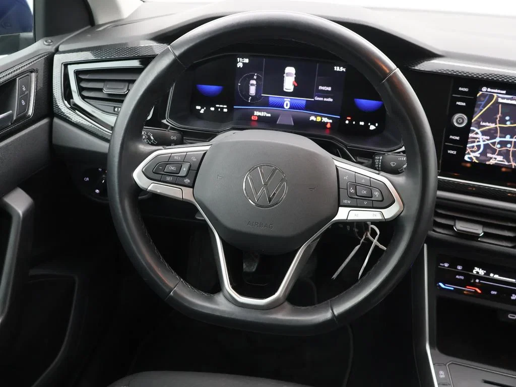 Volkswagen-Polo-image-14