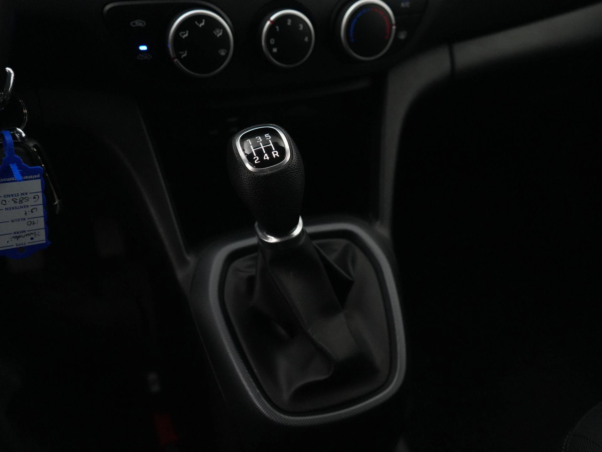 Hyundai-i10-image-20