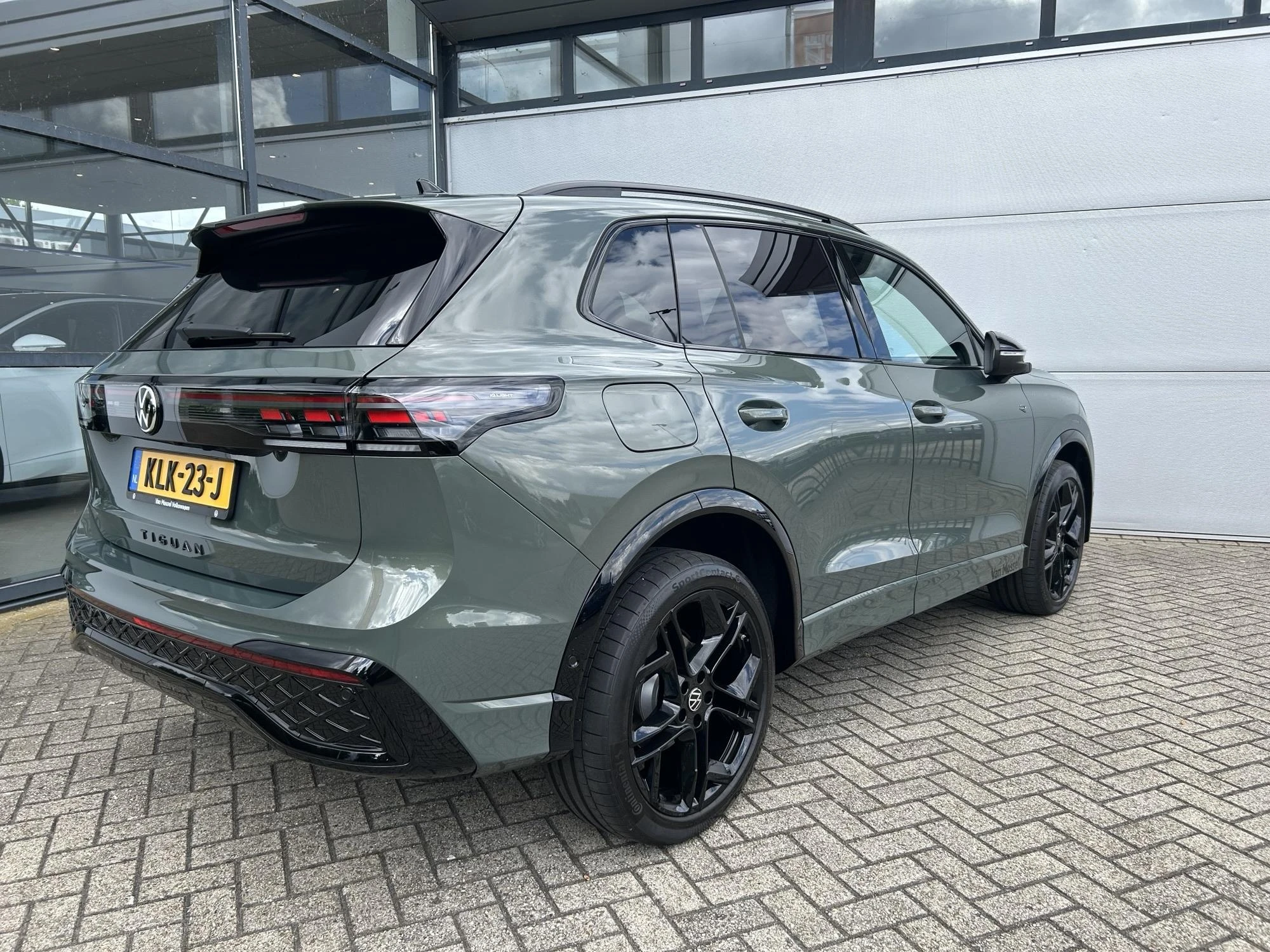 Volkswagen-Tiguan-image-1