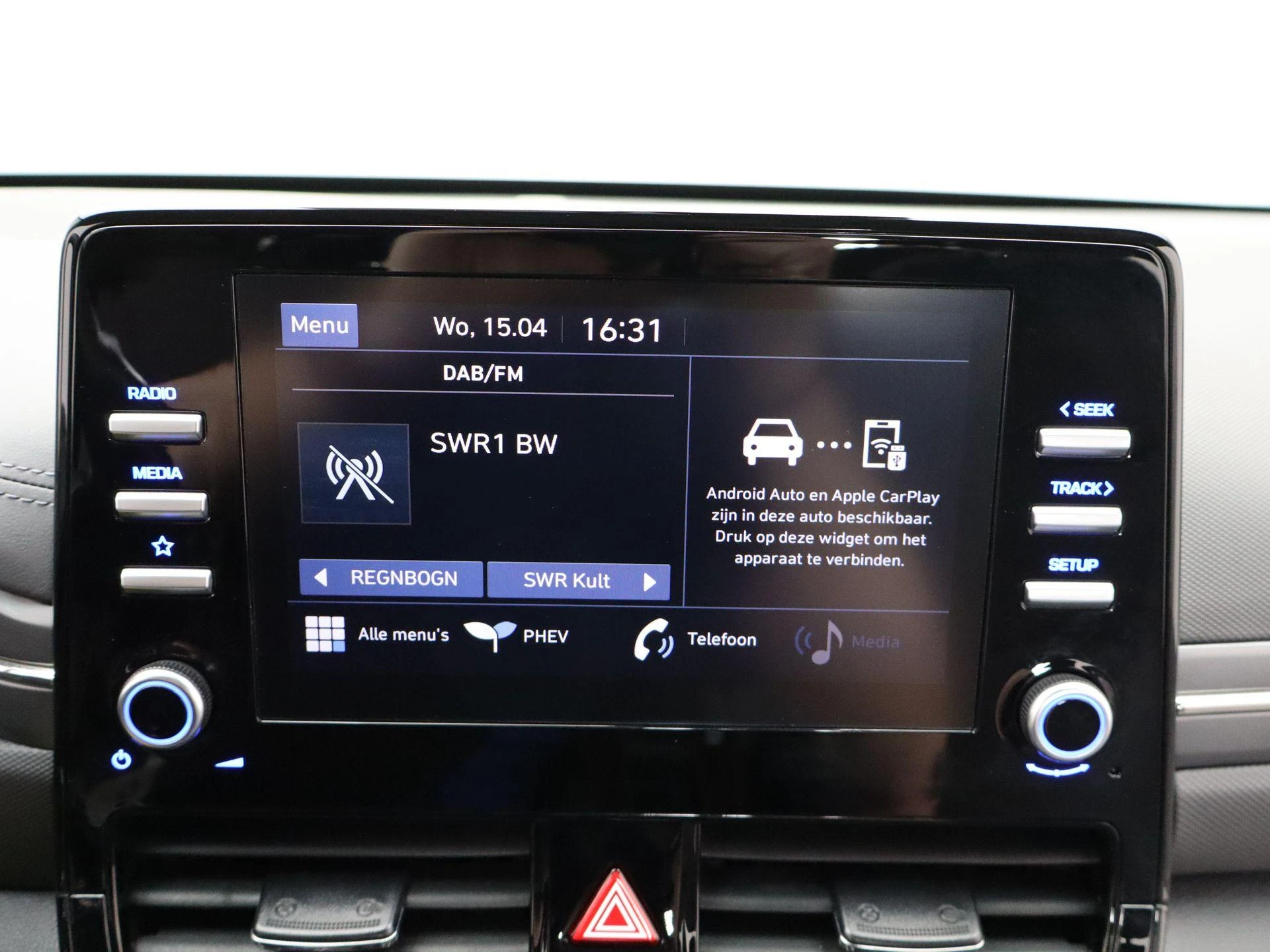 Hyundai-IONIQ-image-16
