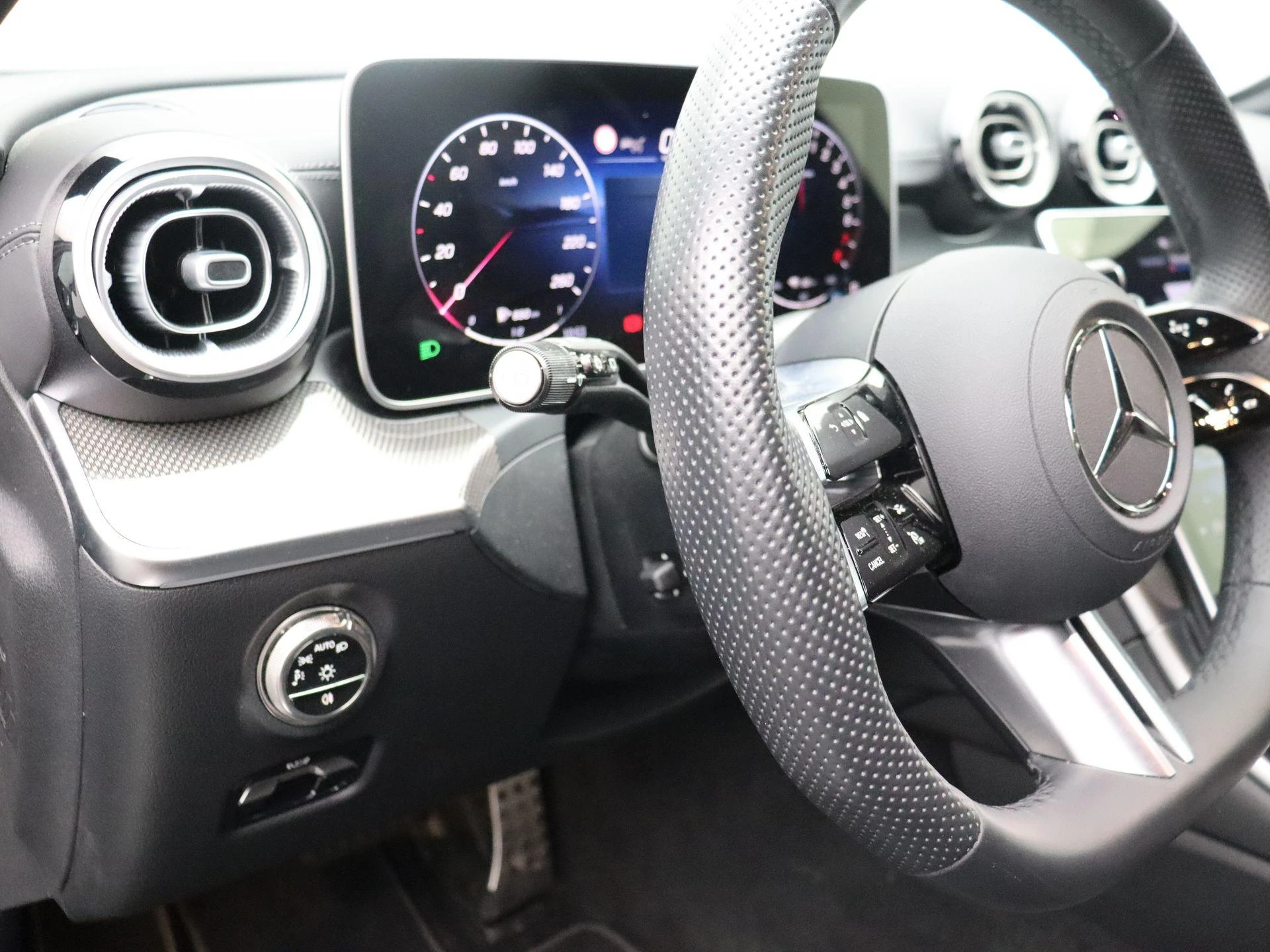 Mercedes-Benz-Classe C-image-8