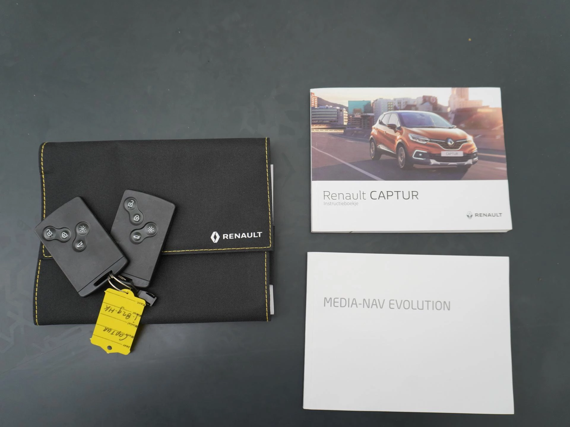 Renault-Captur-image-33