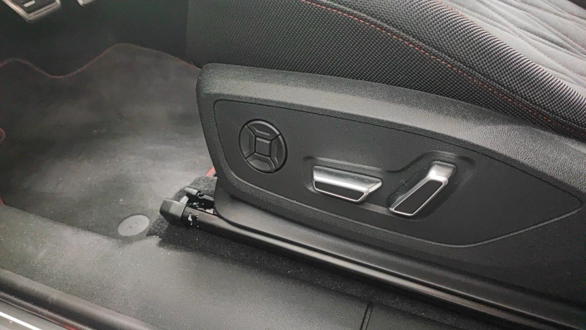 Audi-Q3-image-14