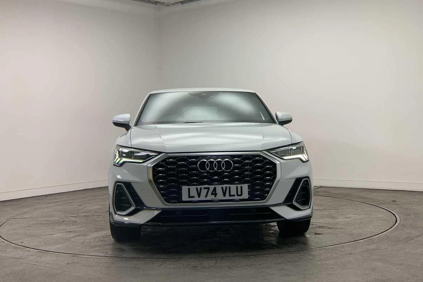 Audi-Q3-image-6