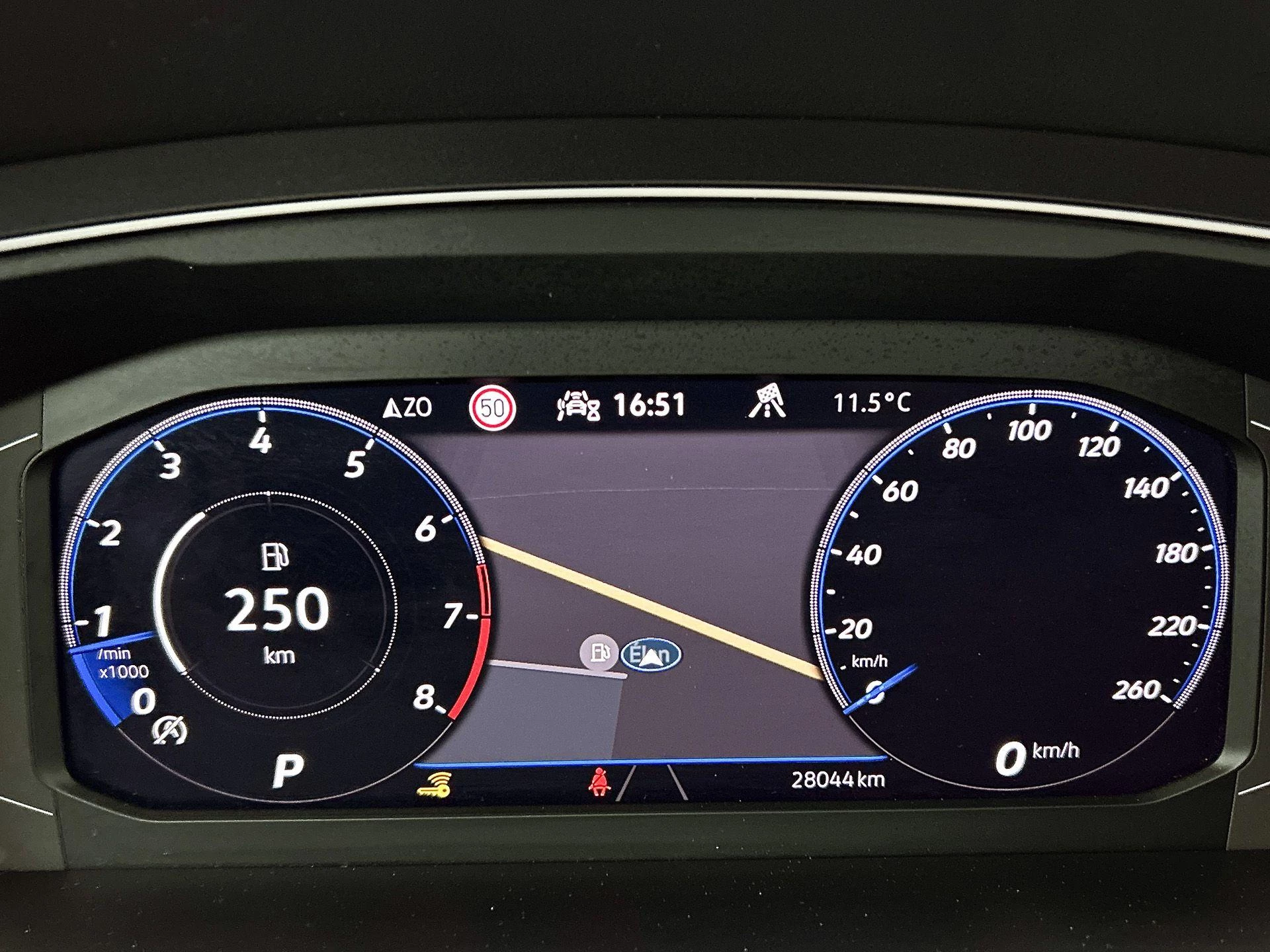 Volkswagen-Tiguan-image-8